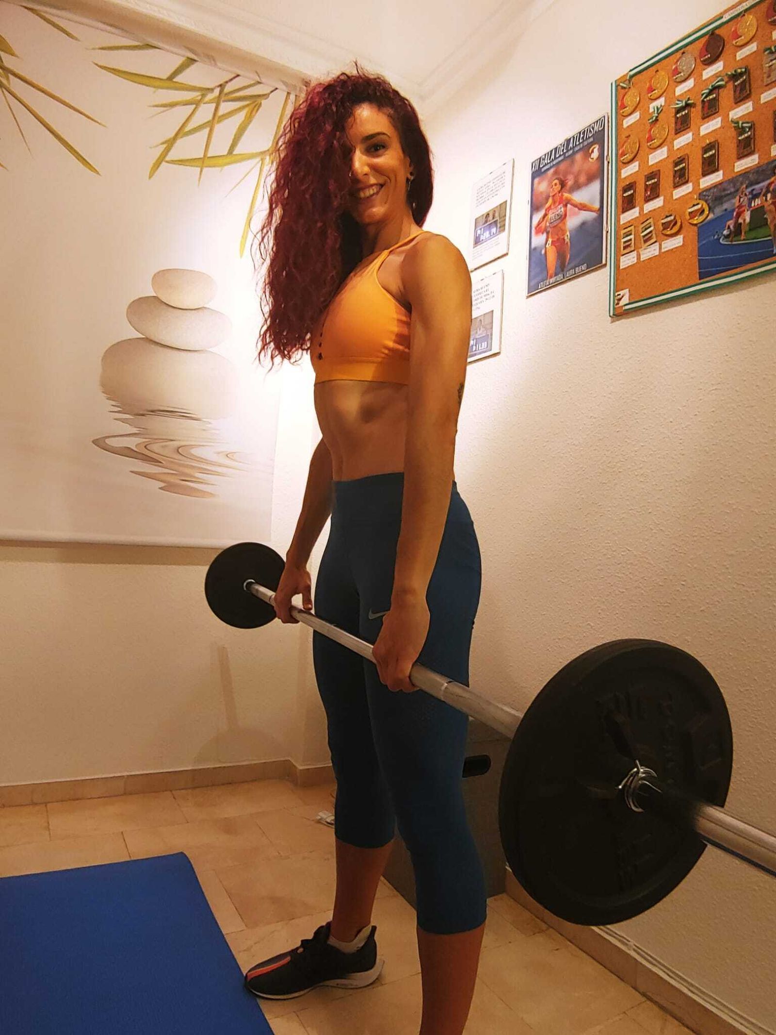 La granadina trabaja en casa como puede para tratar de mantener al forma.