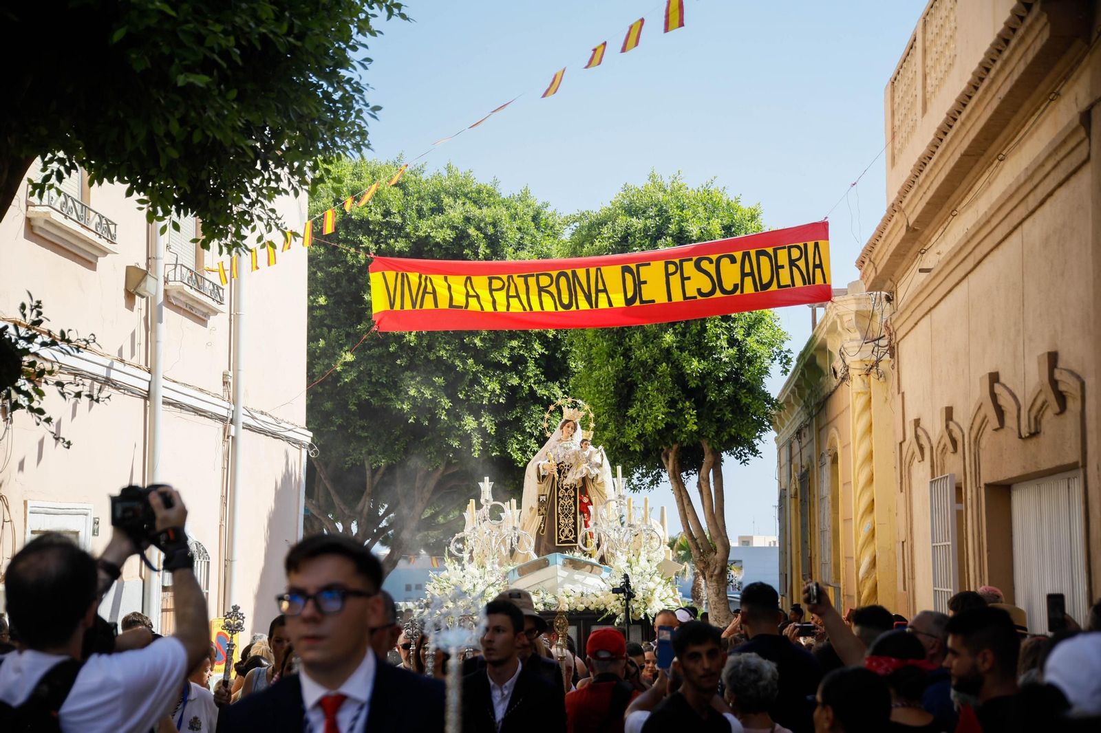 La Virgen del Carmen por las calles del barrio de Pescadería.
