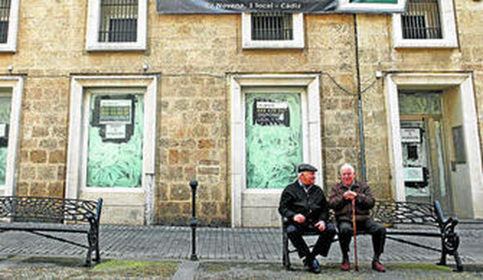Fachada de la finca que da a la plaza de San Agustín.