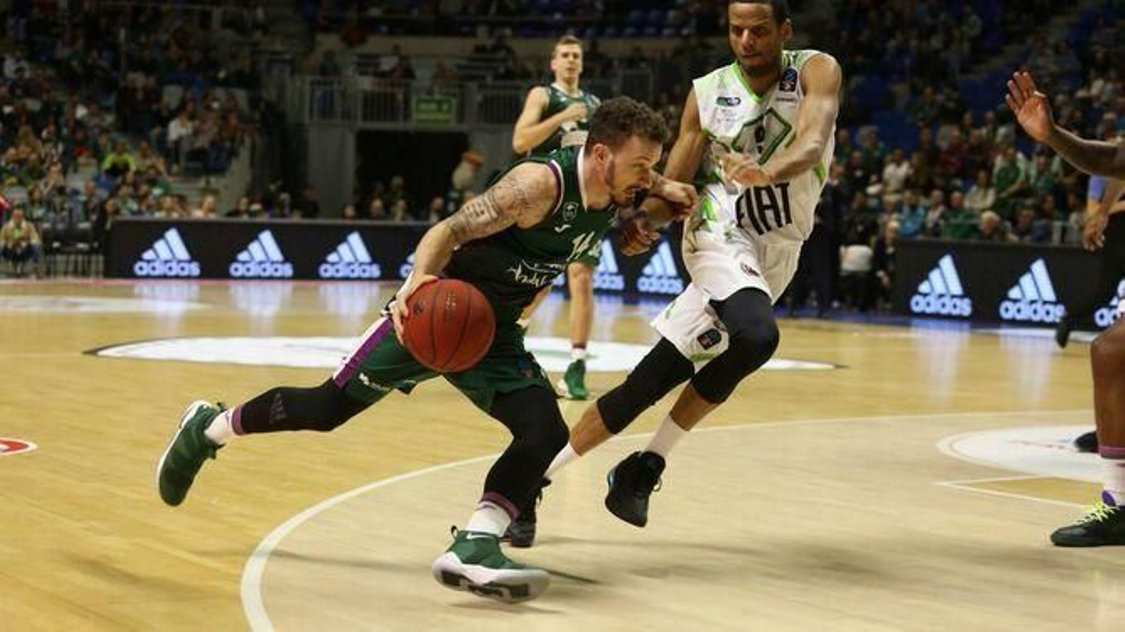 Josh Adams, en un partido de este año de la Eurocup.
