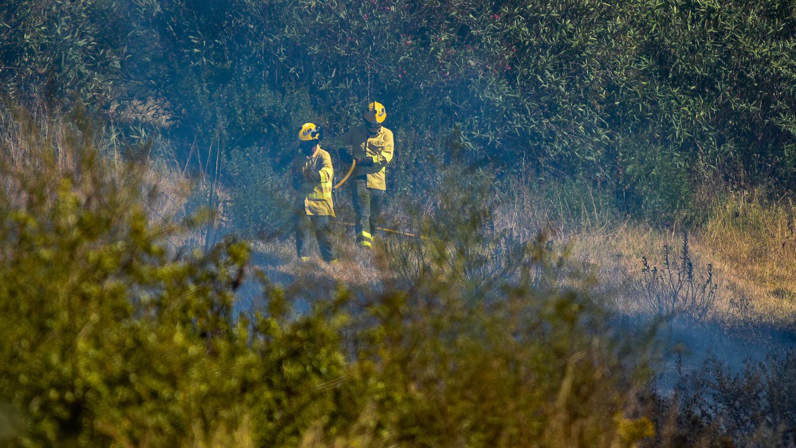 Las fotos del incendio en la barriada de San Bernabé
