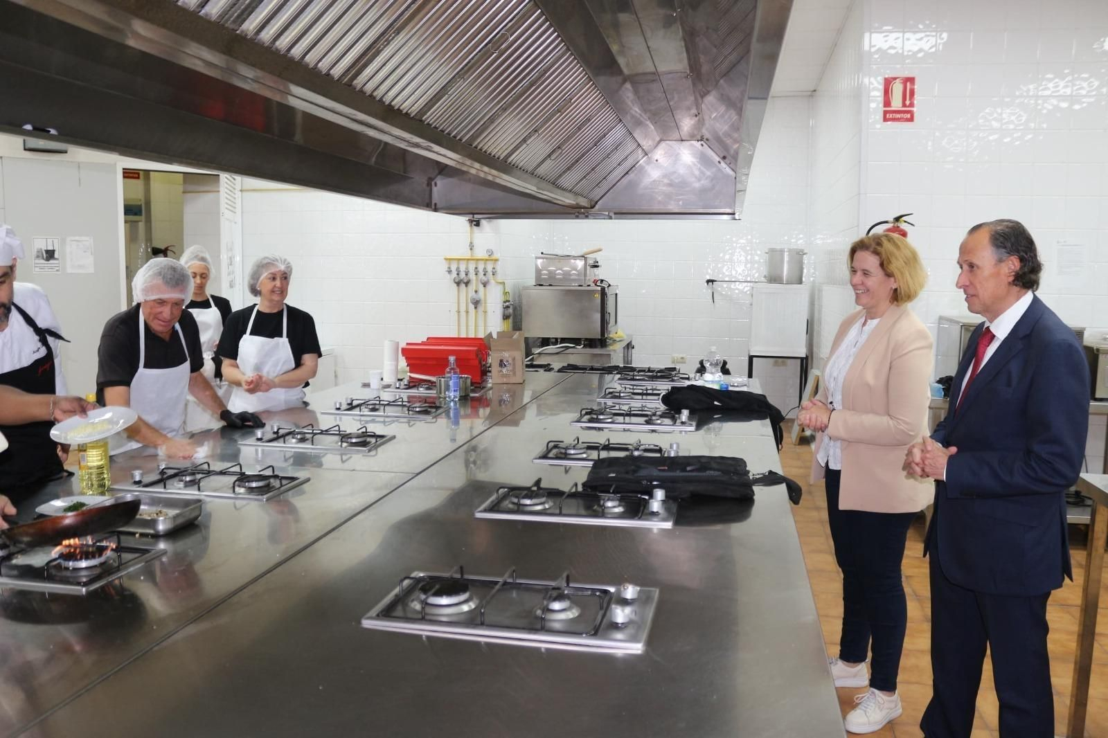 José María Román visita al alumnado del curso de Operaciones Básicas de Catering. José María Román visita al alumnado del curso de Operaciones Básicas de Catering.