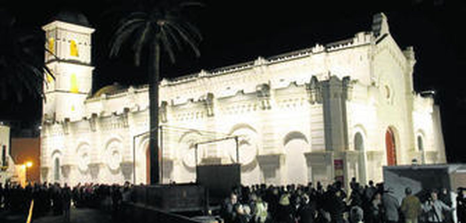 Aspecto que presentaba Santa Catalina con la nueva iluminación.