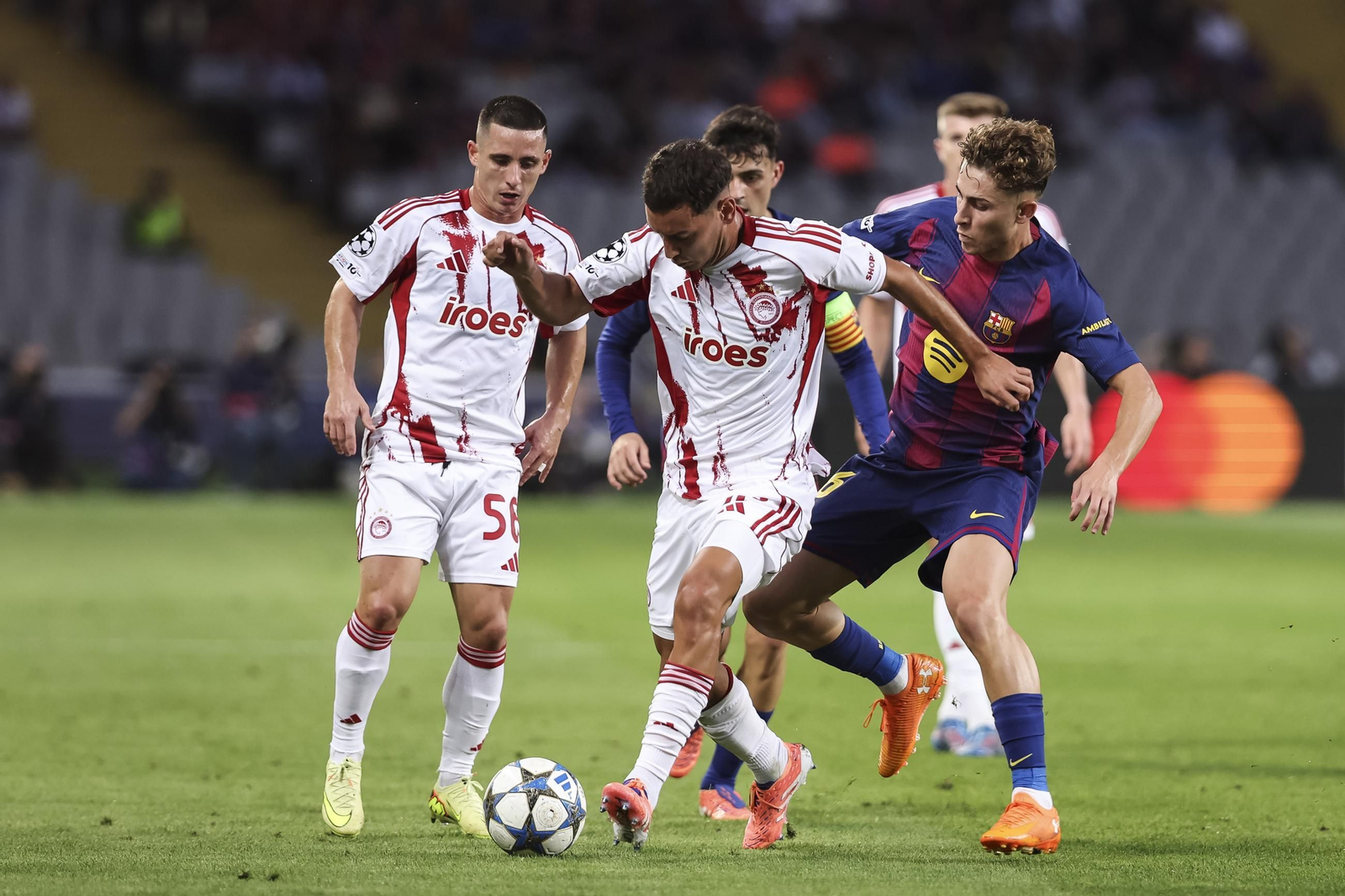 Las fotos del Barcelona-Olympiacos