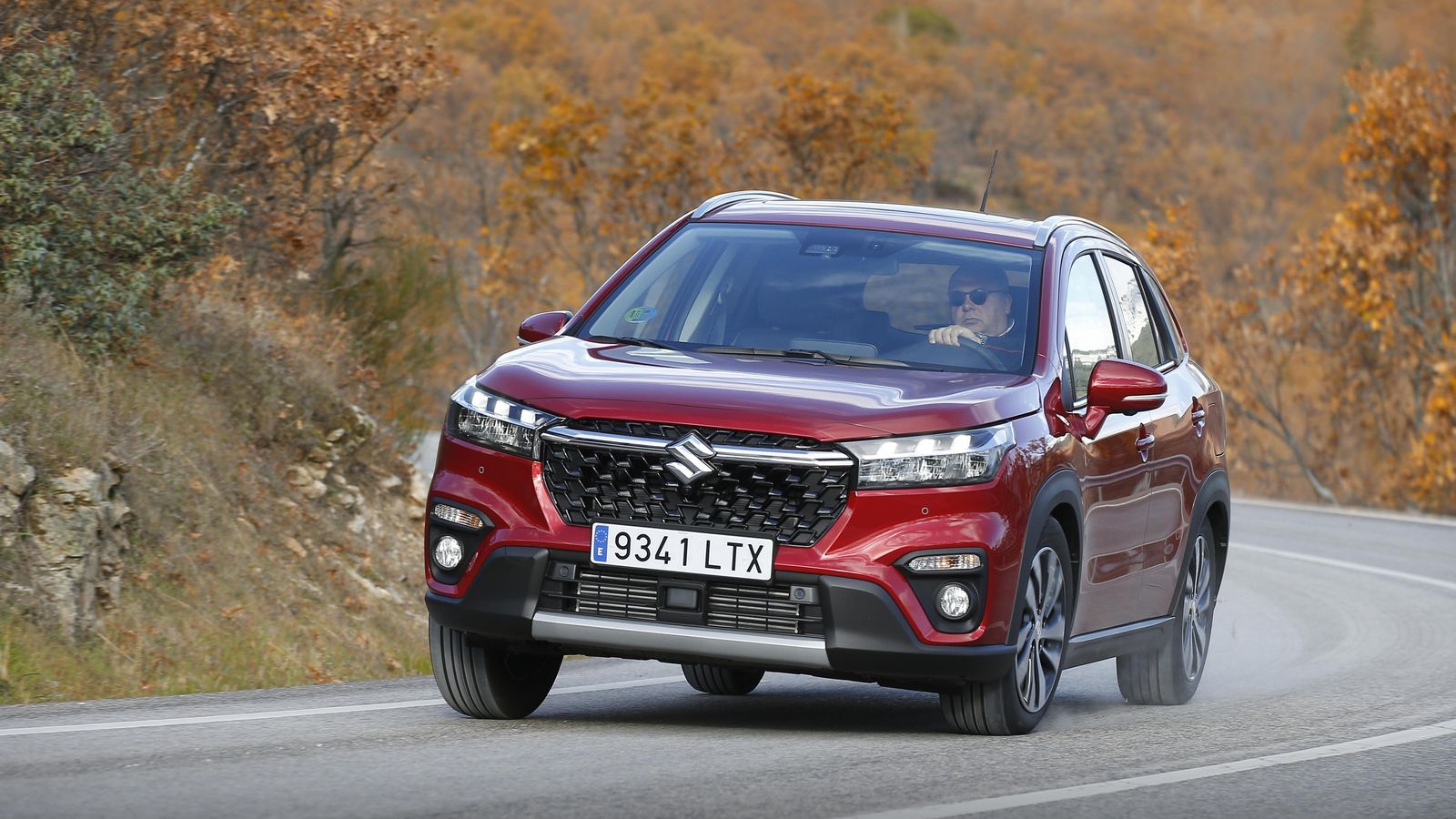 La suspensión es suave, pero el comportamiento de este Suzuki lo pone al alcance de cualquier conductor por sus reacciones muy asequibles.