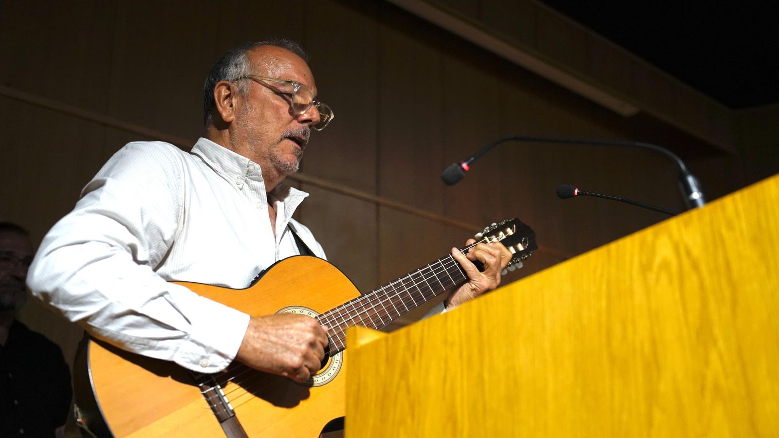 Fotos de la presentación del libro de Roberto Losada en el Auditorio Millán Picazo