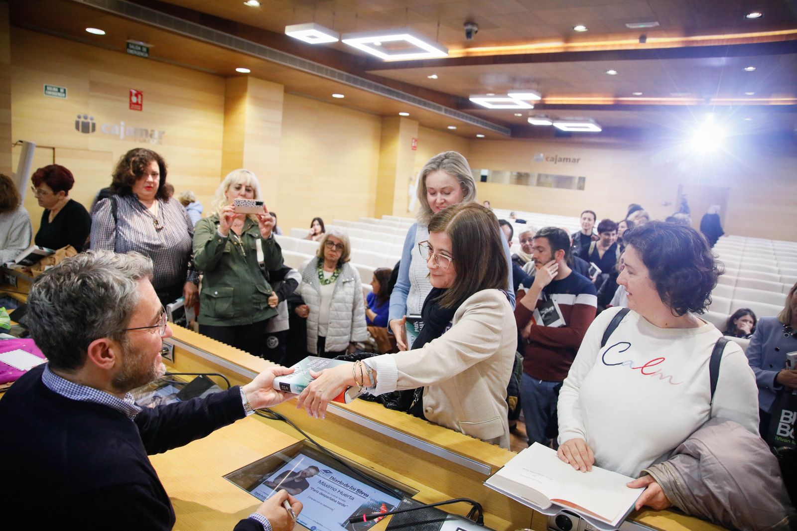 ¿Has estado en la presentación del libro de Máximo Huerta? Entra en la galería y buscate