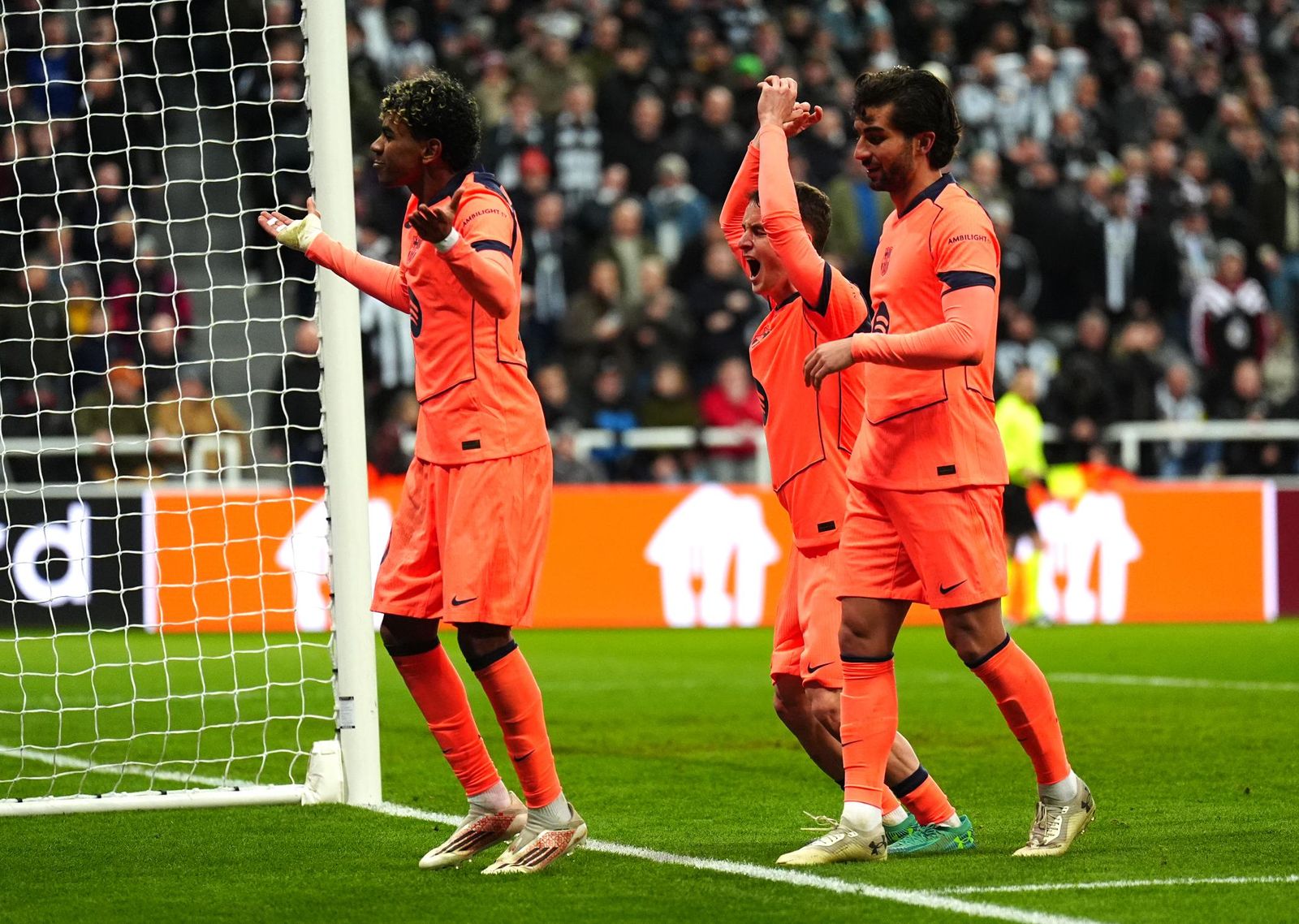 Las fotos del Newcastle-Barcelona