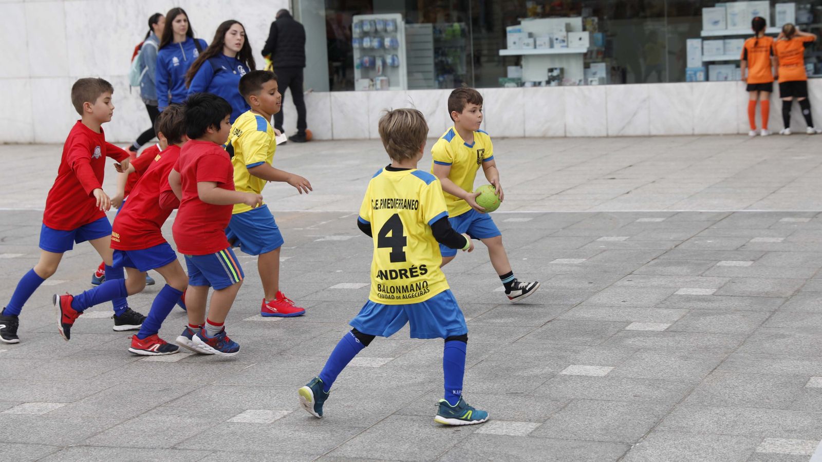 Las fotos de la jornada de balonmano calle
