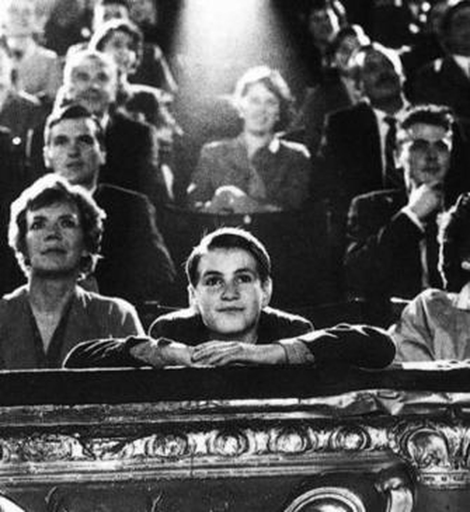 Una imagen de 'The long day closes' (1992), de Terence Davies.