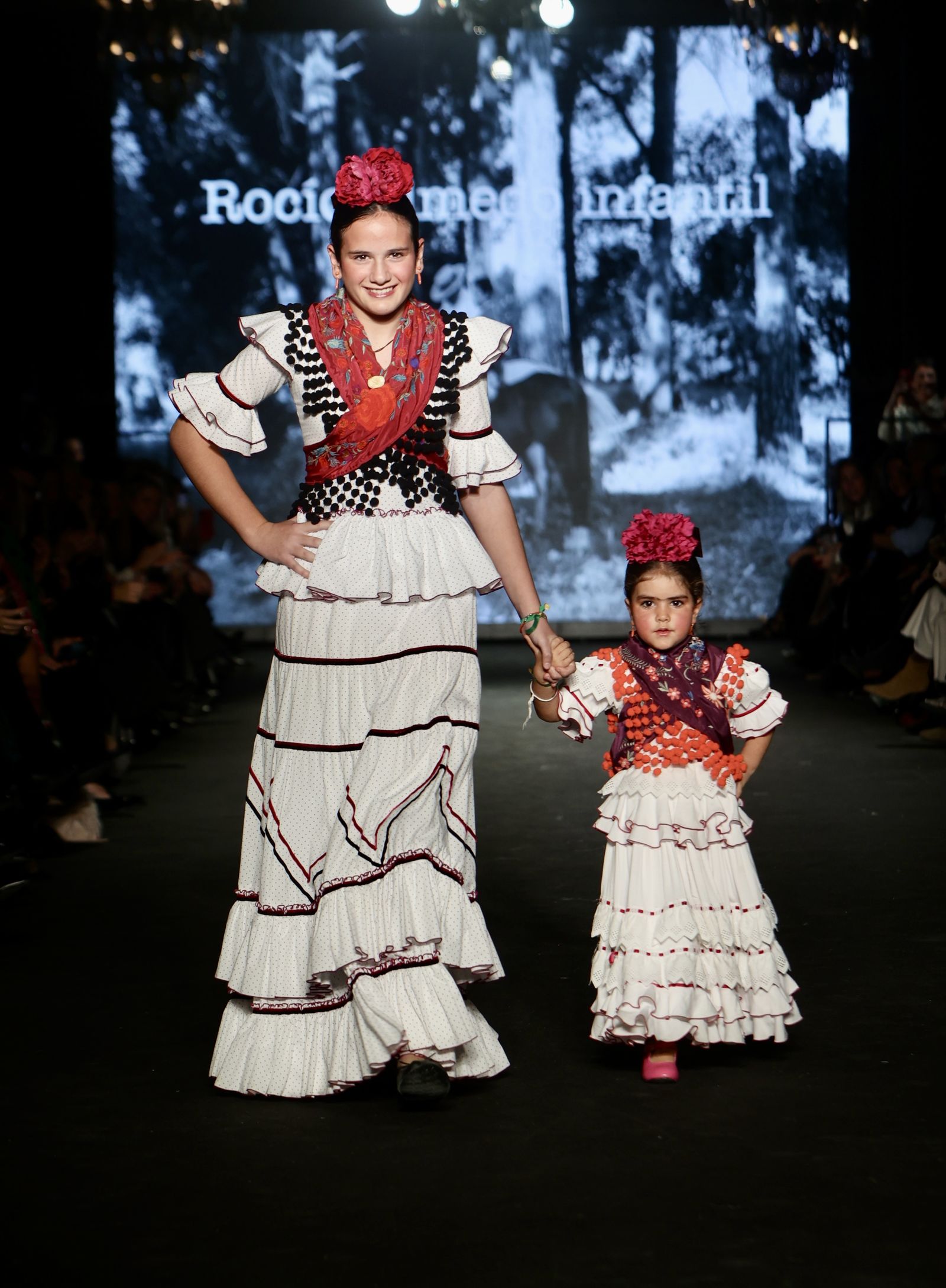 Desfile de la Hermandad del Rocío de Sevilla en We Love Flamenca 2024, todas las fotos