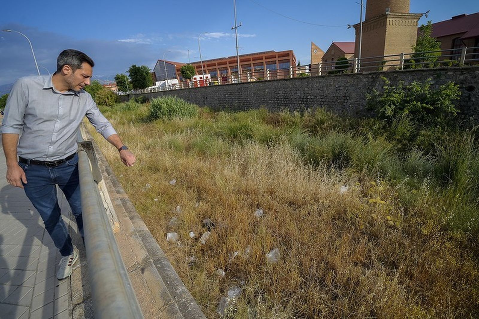 Eduardo Castillo, en la zona donde se instala el mercadillo del Zaidín.