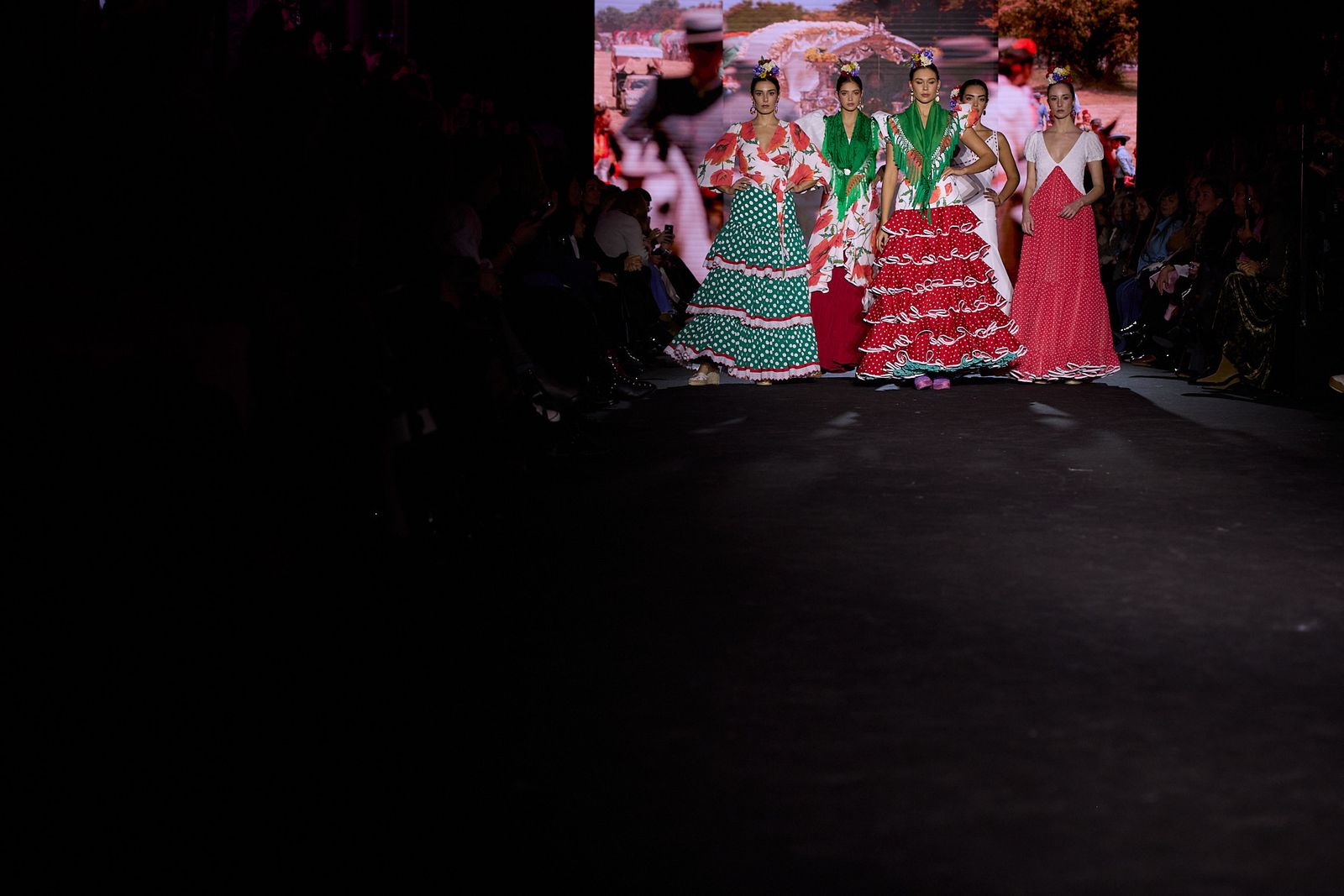 El desfile de Hermandad del Rocio de Sevilla en We Love Flamenco 2026, todas las fotos