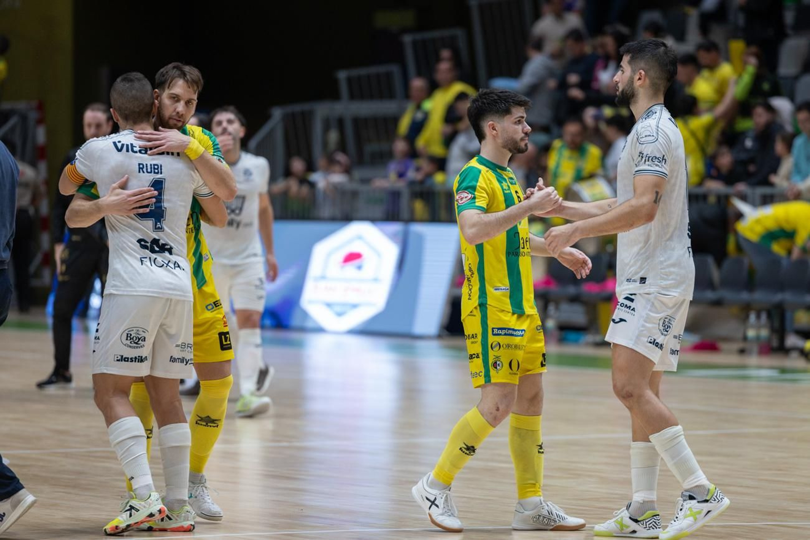 Jaén Paraíso Interior FS  4-3 Family Cash Alzira