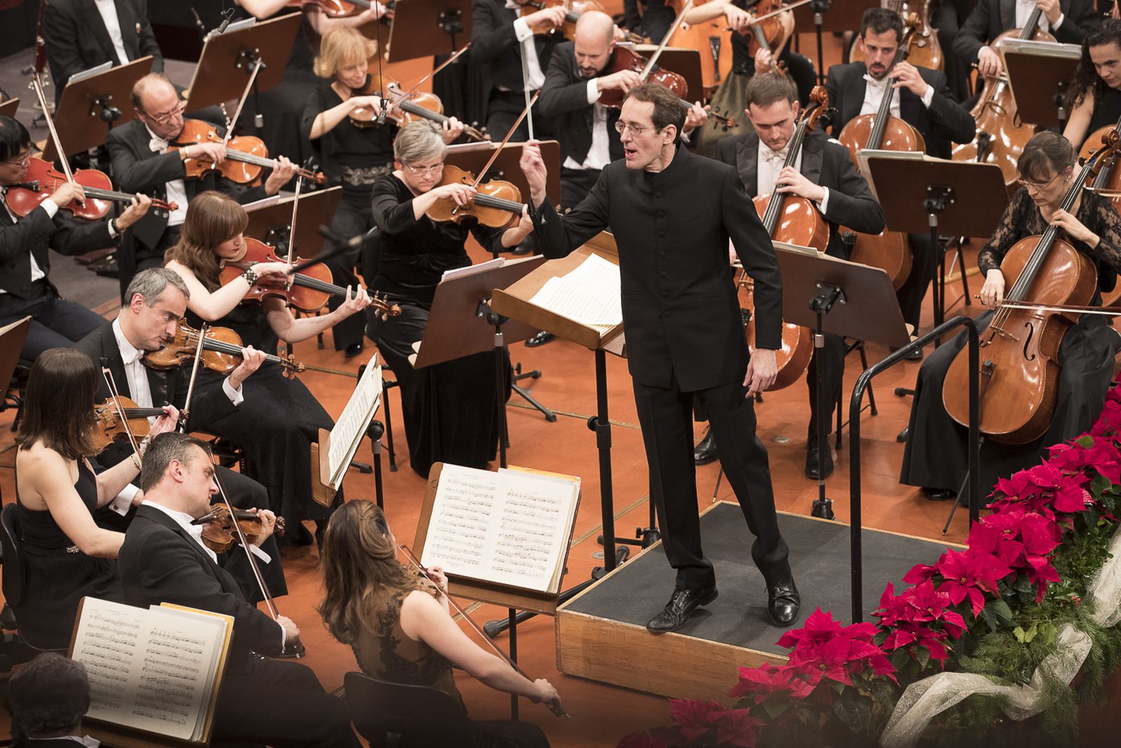 Orquesta y Coro de RTVE.