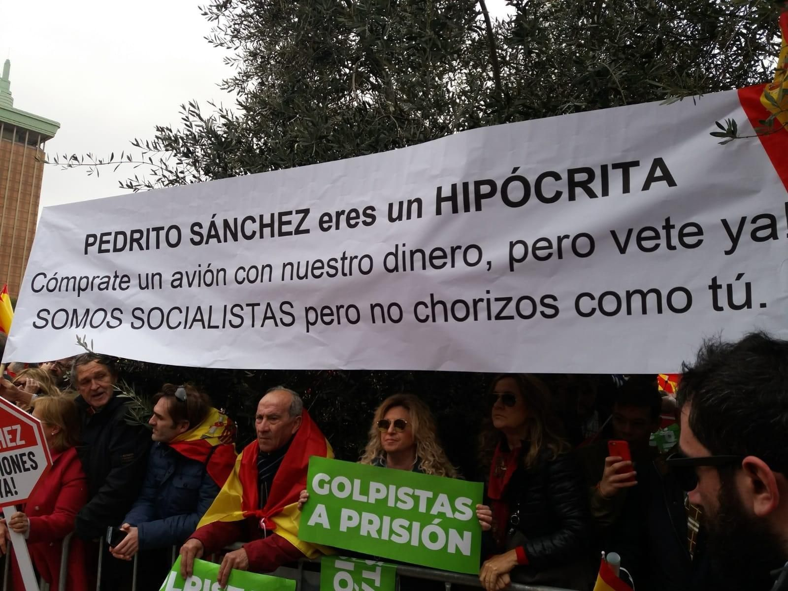 Las imágenes de la manifestación en Madrid de PP, Cs y Vox en contra del Gobierno