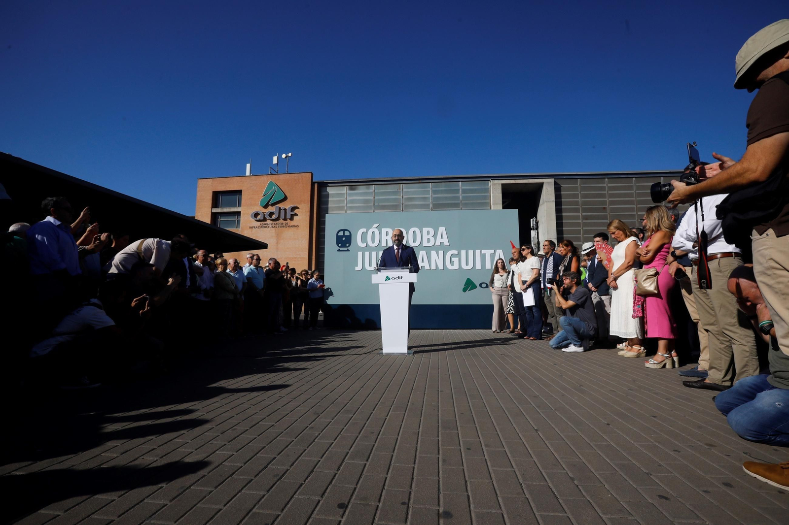 Inauguración de la nueva nomenclatura de la estación de Córdoba Julio Anguita