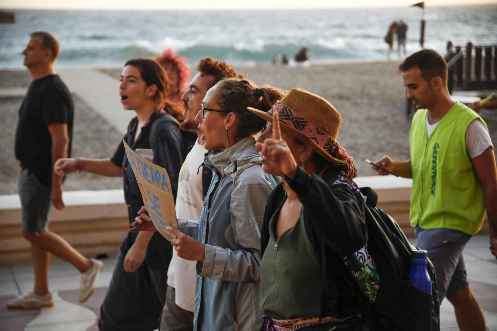 La manifestación "Genoveses sin hotel", en imágenes
