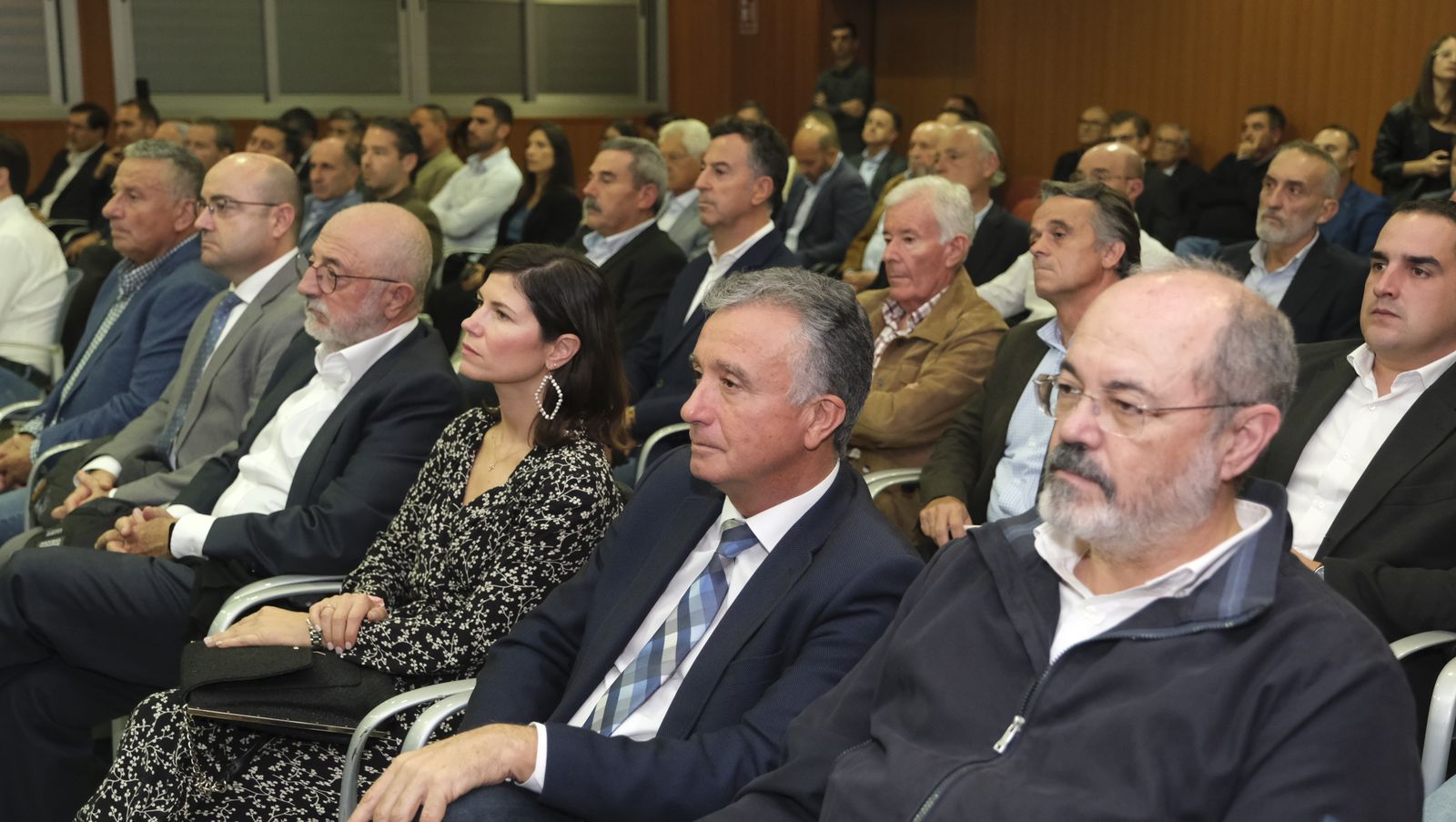 Imágenes de la conferencia de Alfonso Guerra en el Foro Empresarial de Asempal, en Almería