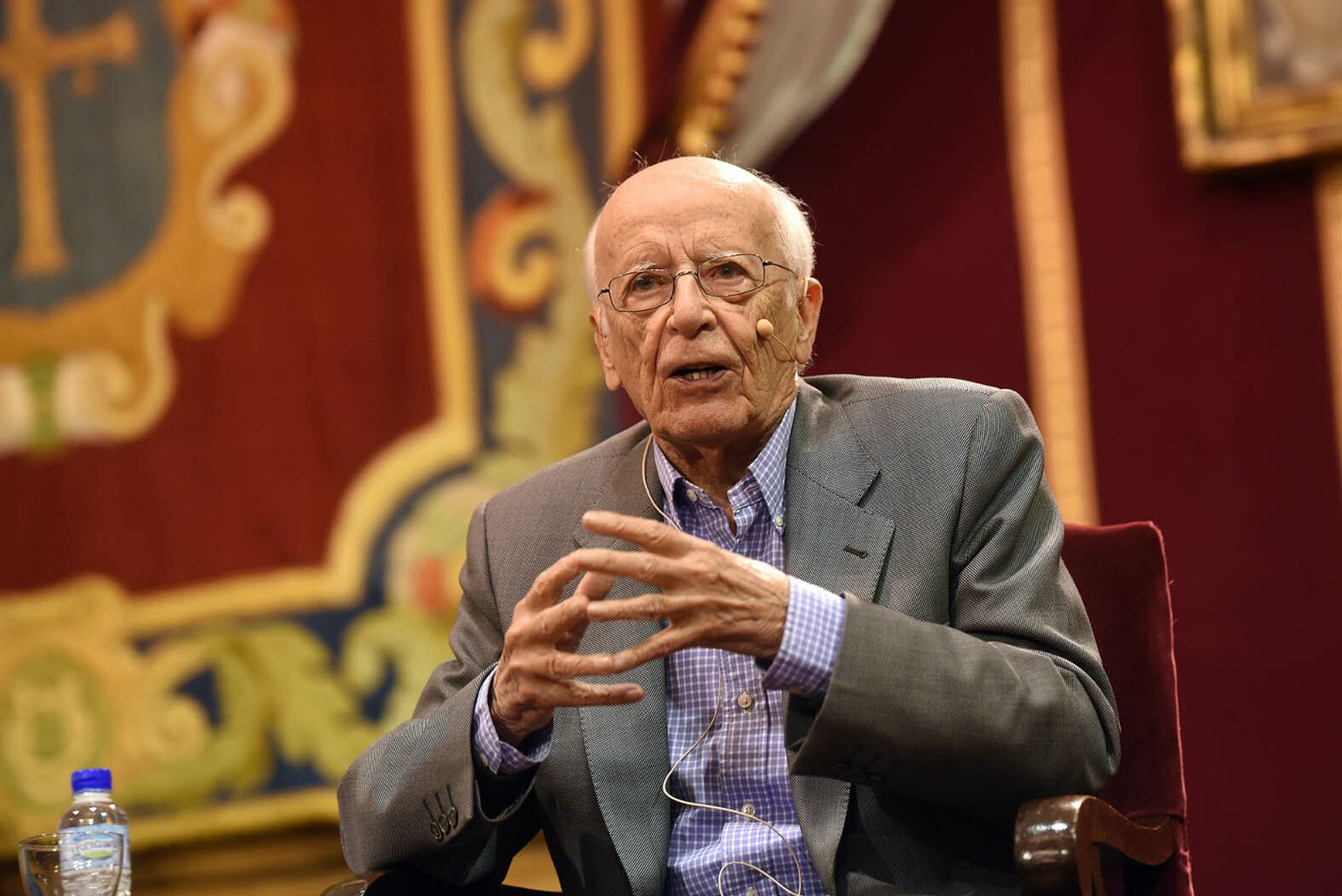 El Consejo Social de la Universidad acerca el pensamiento de Emilio Lledó.