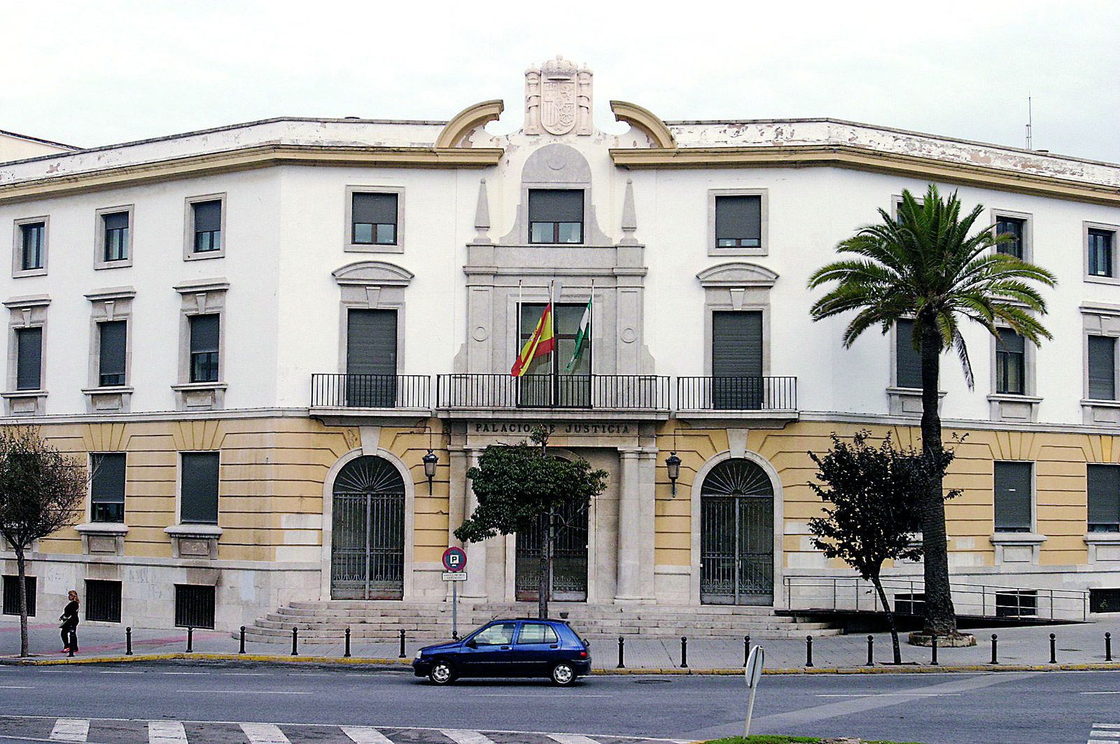 Imagen de archivo de la fachada del Palacio de Justicia gaditano.