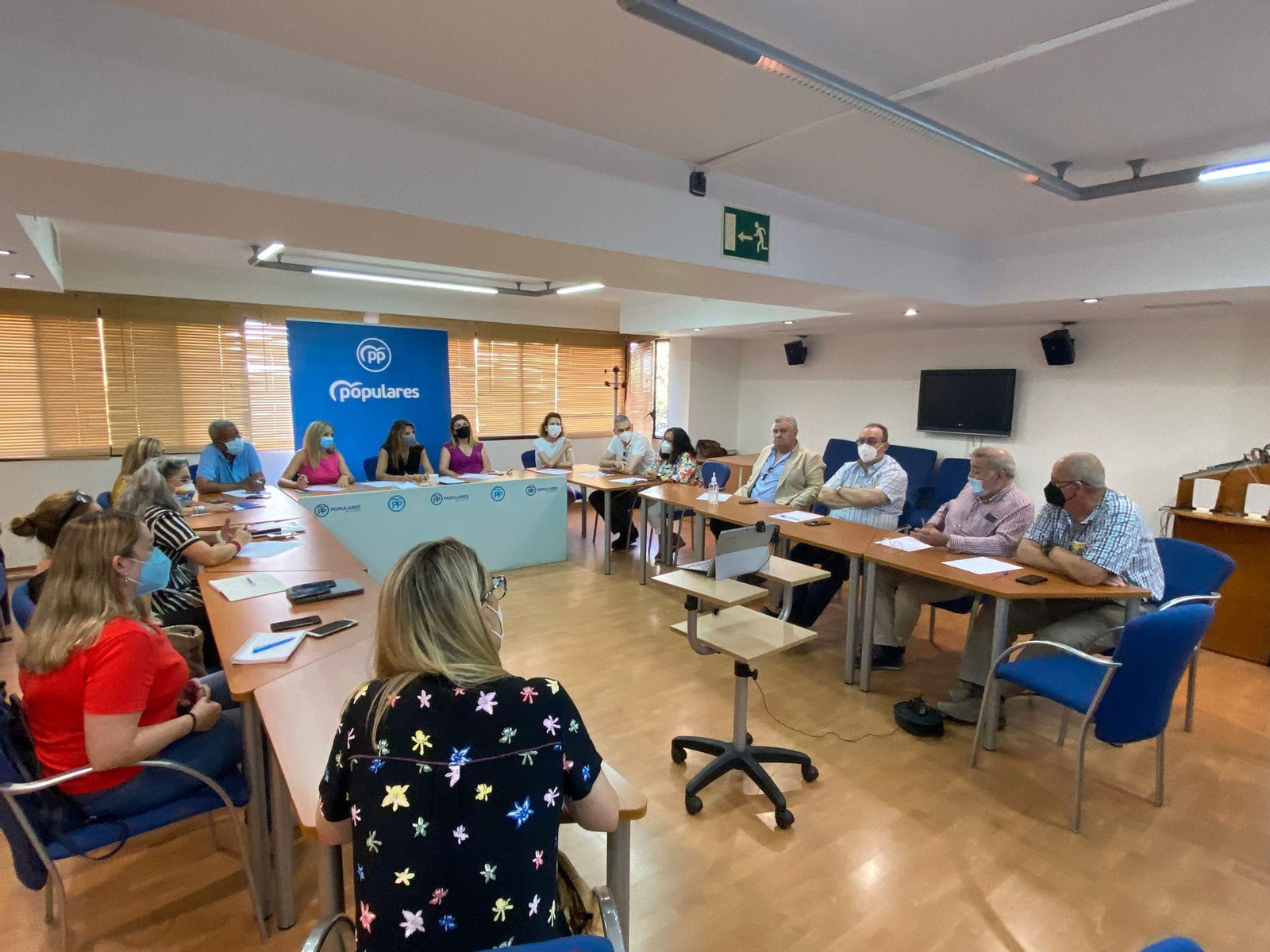 Reunión del Foro de Sanidad en la sede almeriense del PP.