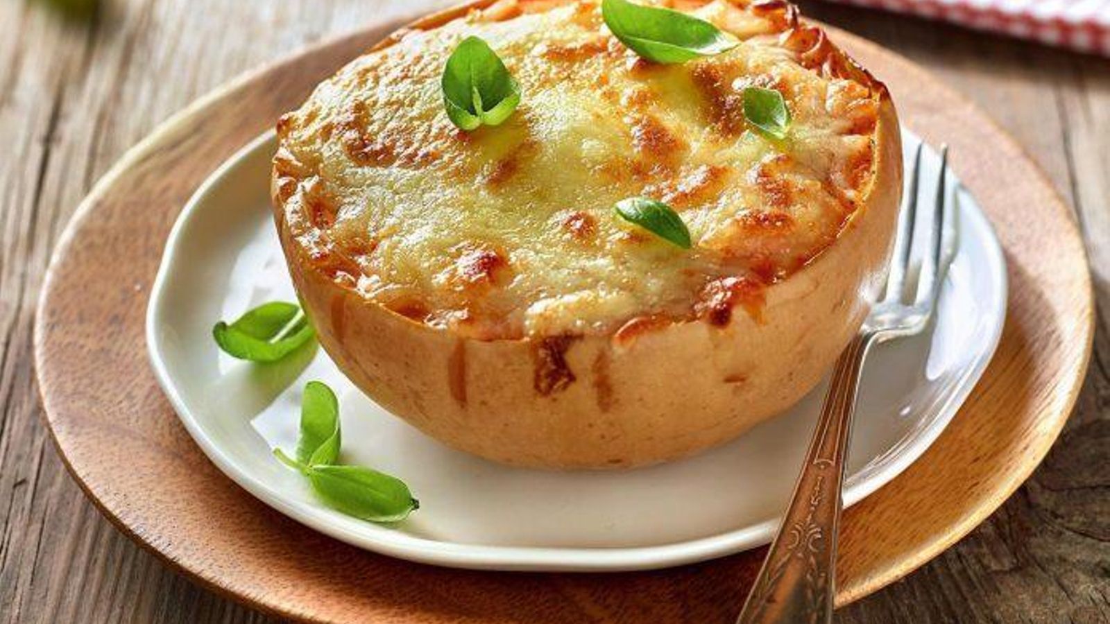 Calabaza rellena de boloñesa