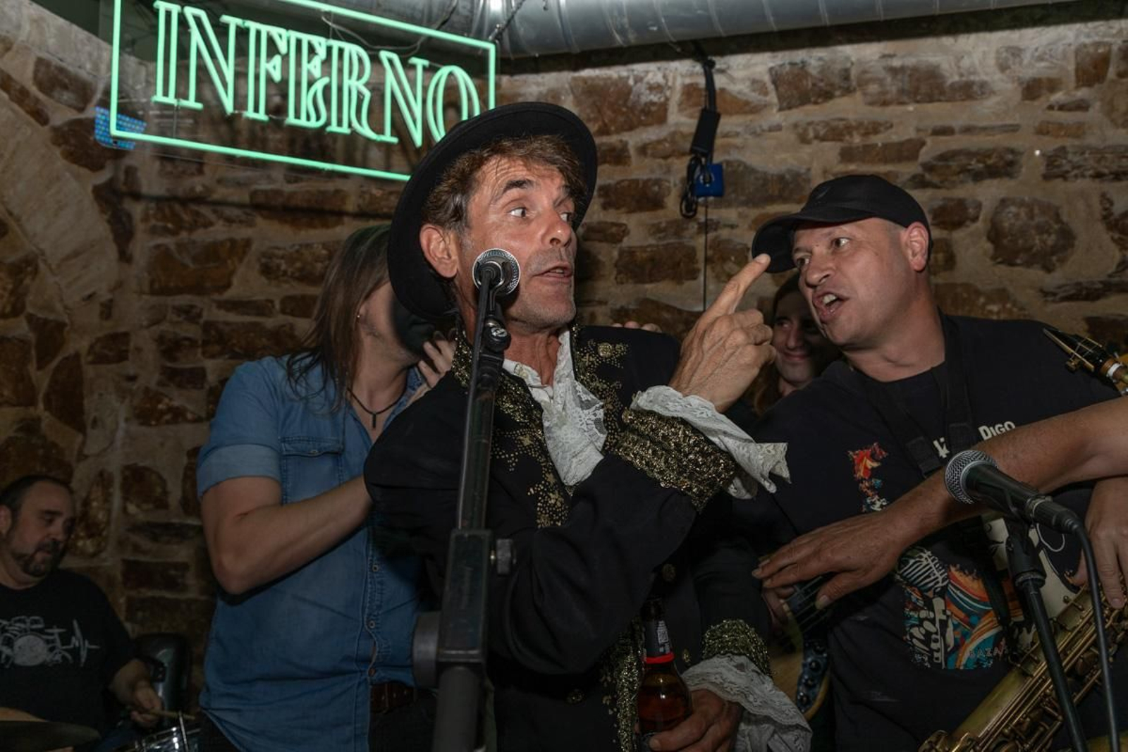 Homenaje a Antonio Jaén en la sala de conciertos que fundó en la ciudad.
