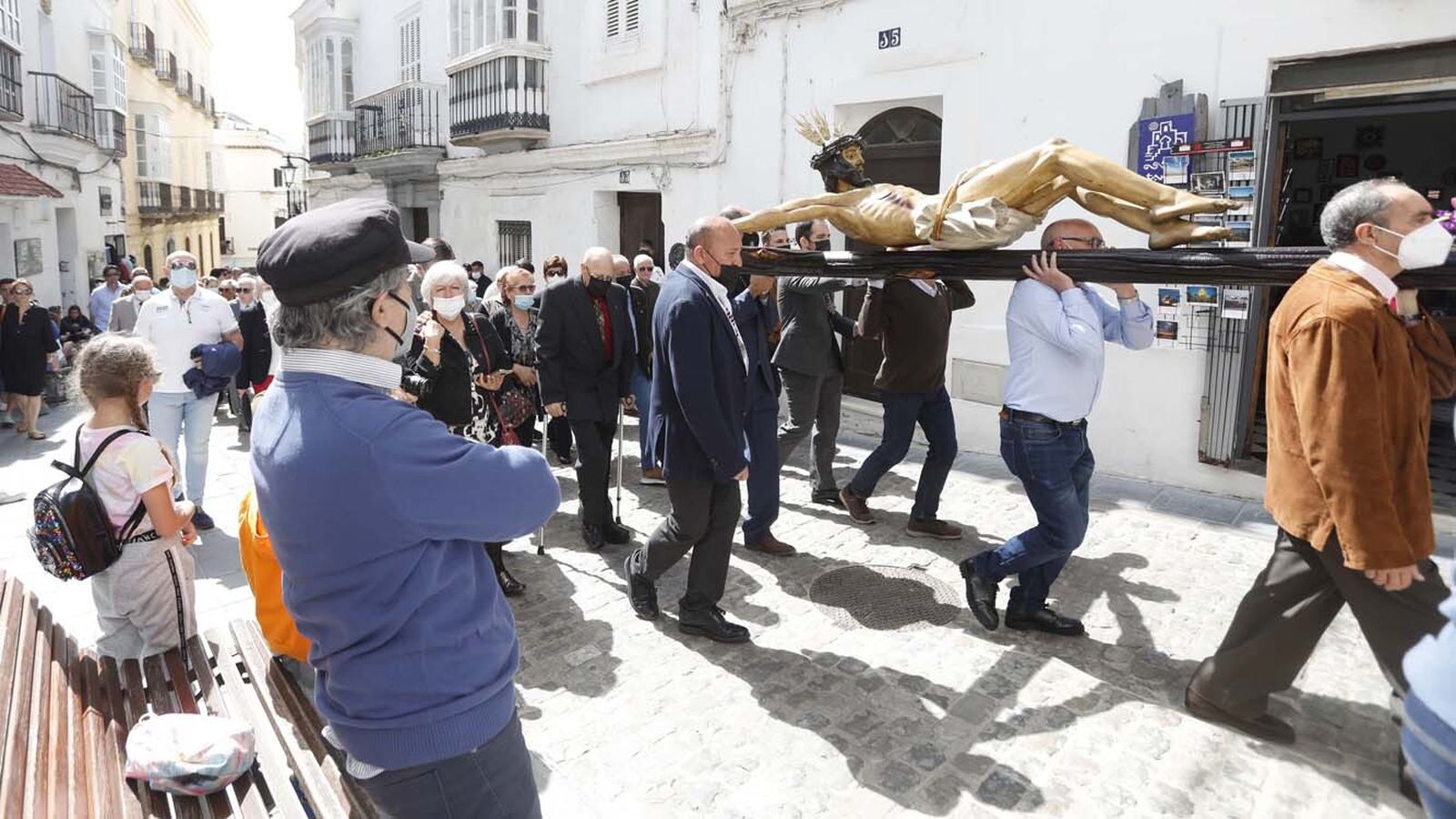 Las imágenes del Viernes Santo en Tarifa: Siete Palabras
