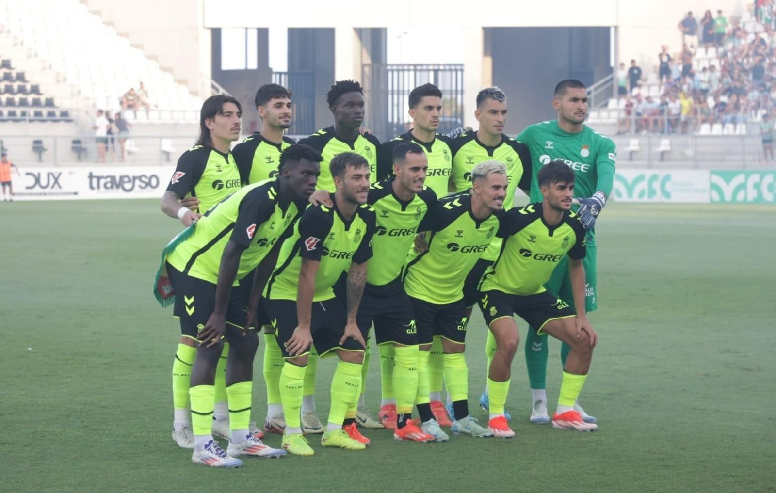 Las imágenes del Cádiz- Betis en el Ciudad de La Línea