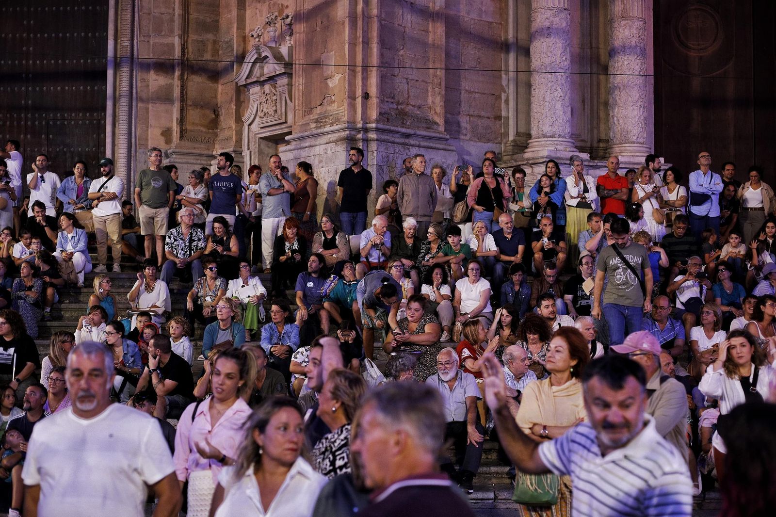 Imágenes de la inauguración del Canal de Cádiz Fenicia en la plaza de la Catedral