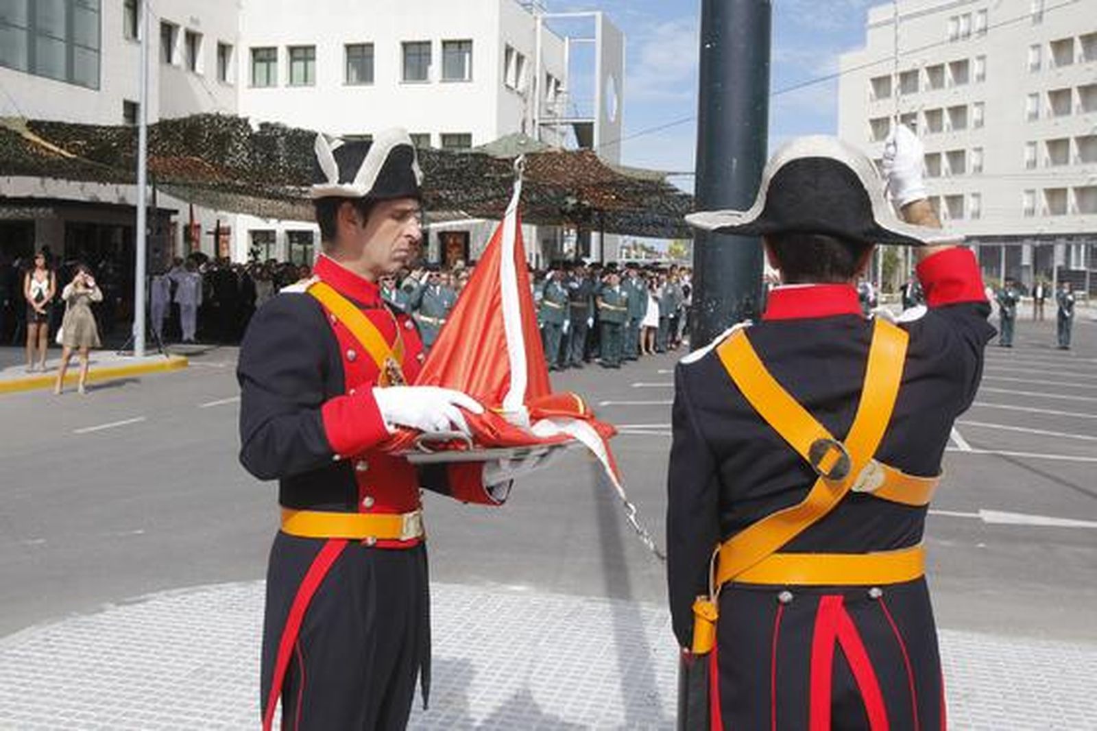 La Comandancia de la Guardia Civil de Cádiz celebra la festividad de su Patrona, la Virgen del Pilar.

Foto: Jesus Marin