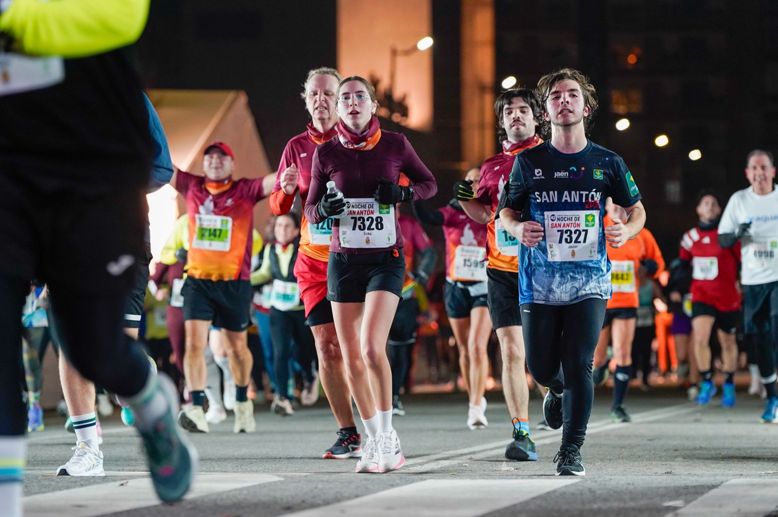 En imágenes: búscate en tu llegada a meta de la Carrera de San Antón 2026 (17)