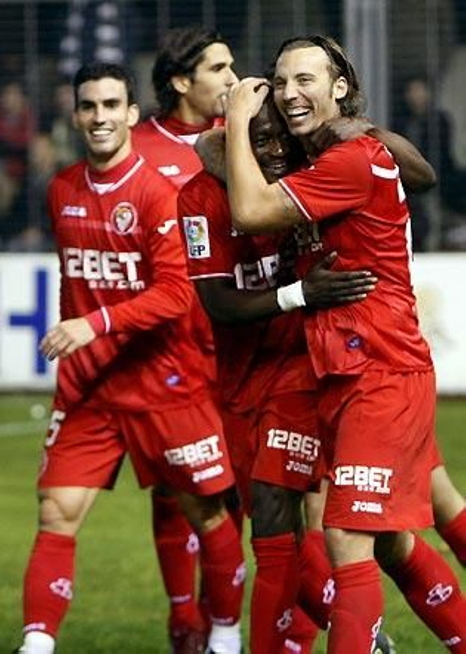 El Sevilla sentencia en la ida sin despeinarse