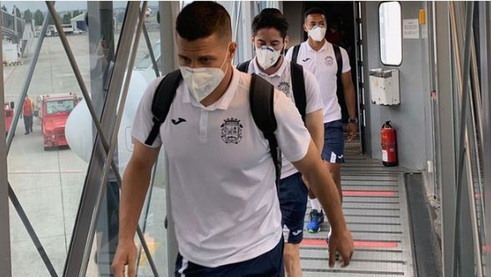 Llegada del Fuenlabrada a La Coruña hace una semana.