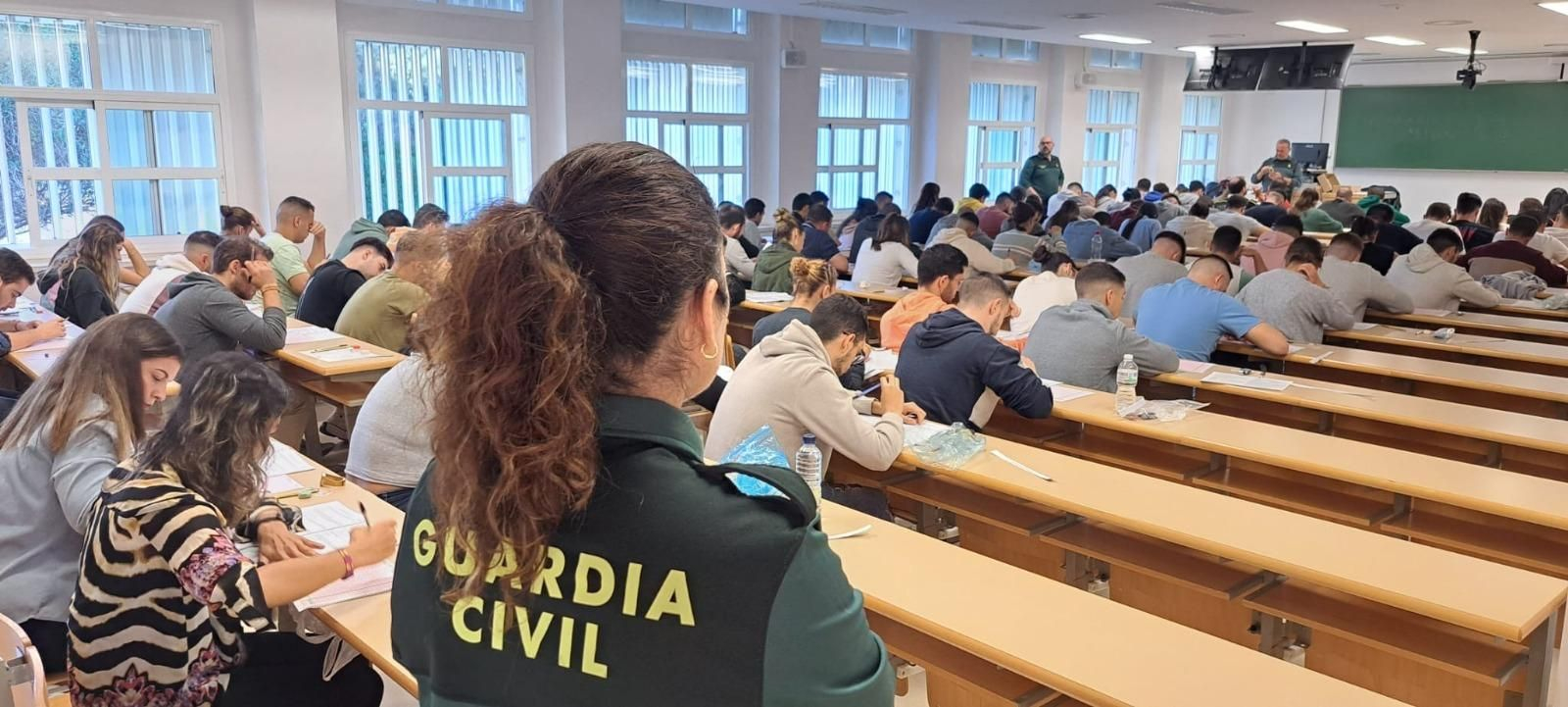 Aspirantes realizando las pruebas de acceso a la Guardia Civil.