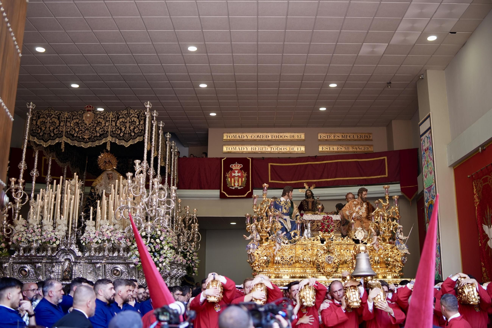 La Sagrada Cena en el Jueves Santo de Málaga, en imágenes
