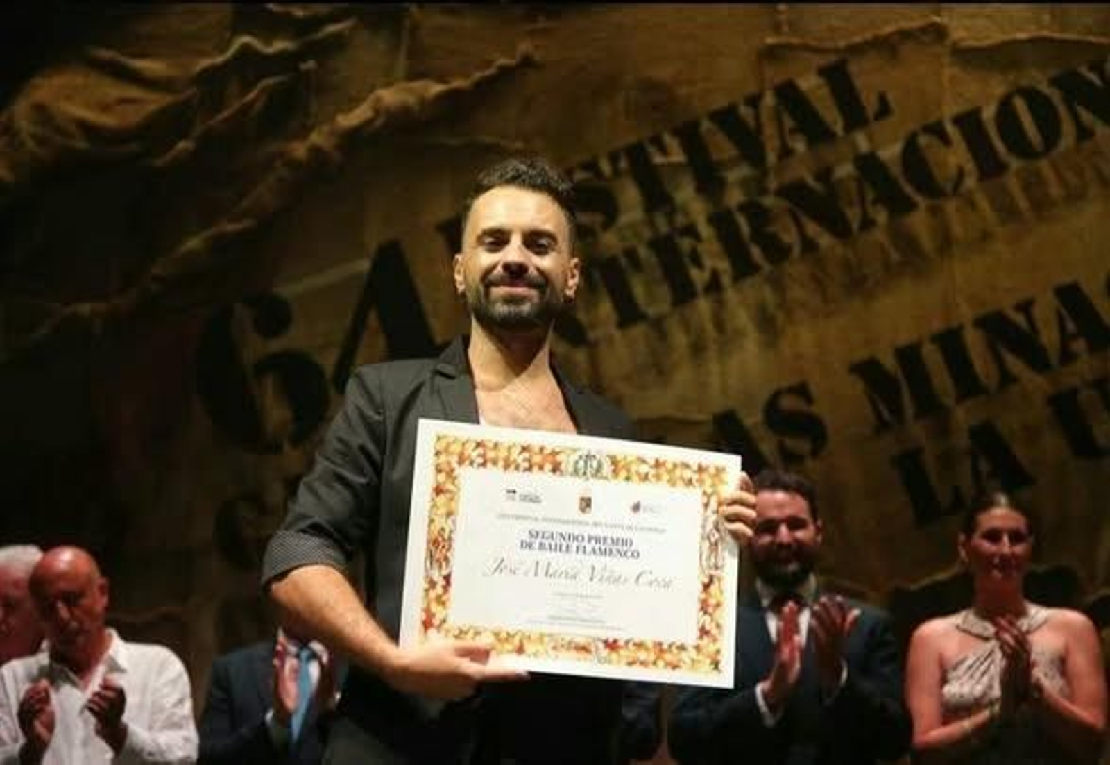 José Viñas, con el premio.