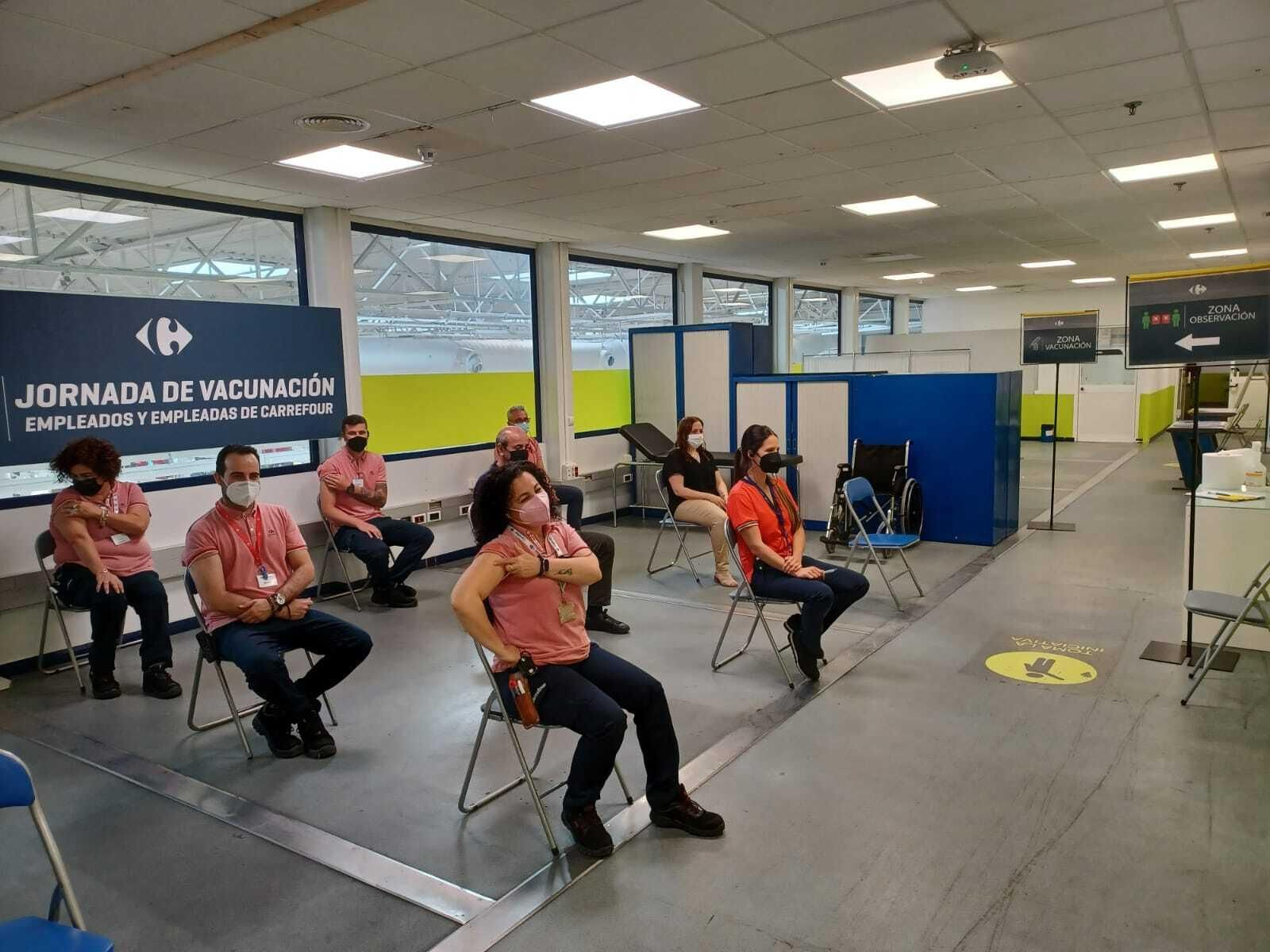 Vacunación de empleados de Carrefour en Sevilla