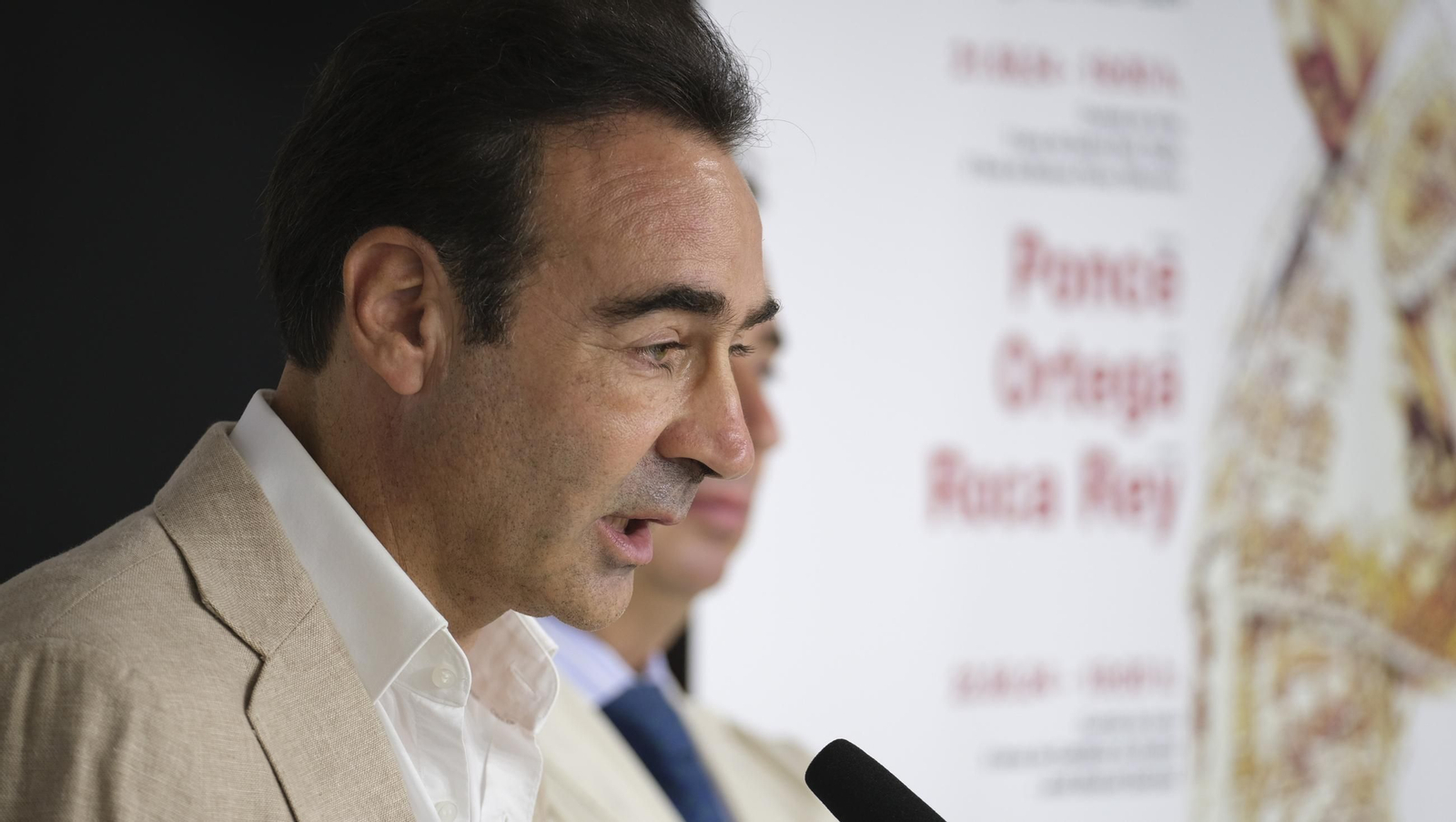 Presentación de la Feria taurina de Almería con Enrique Ponce en su despedida, en imágenes