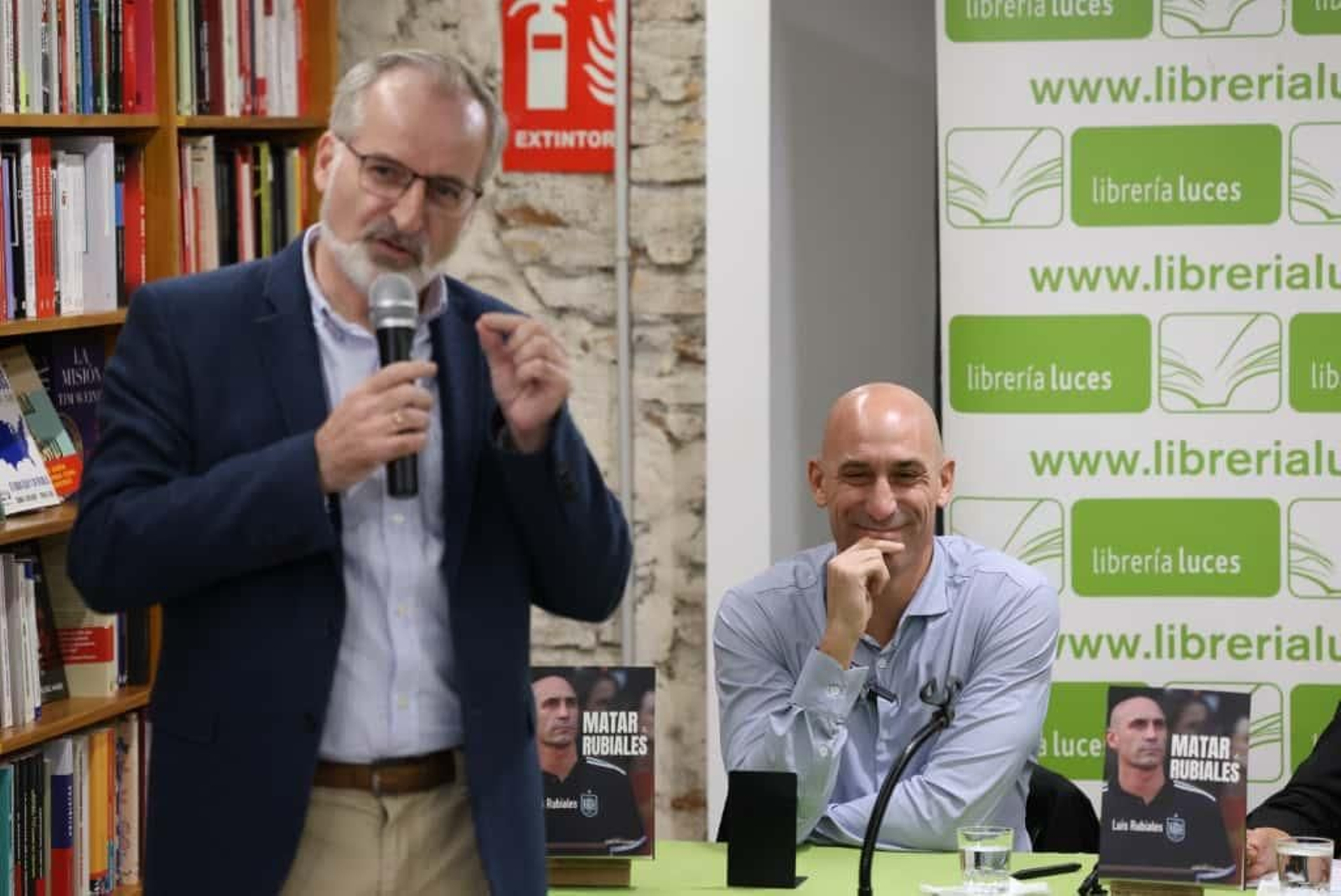 La presentación del nuevo libro de Luis Rubiales en Málaga, en fotos
