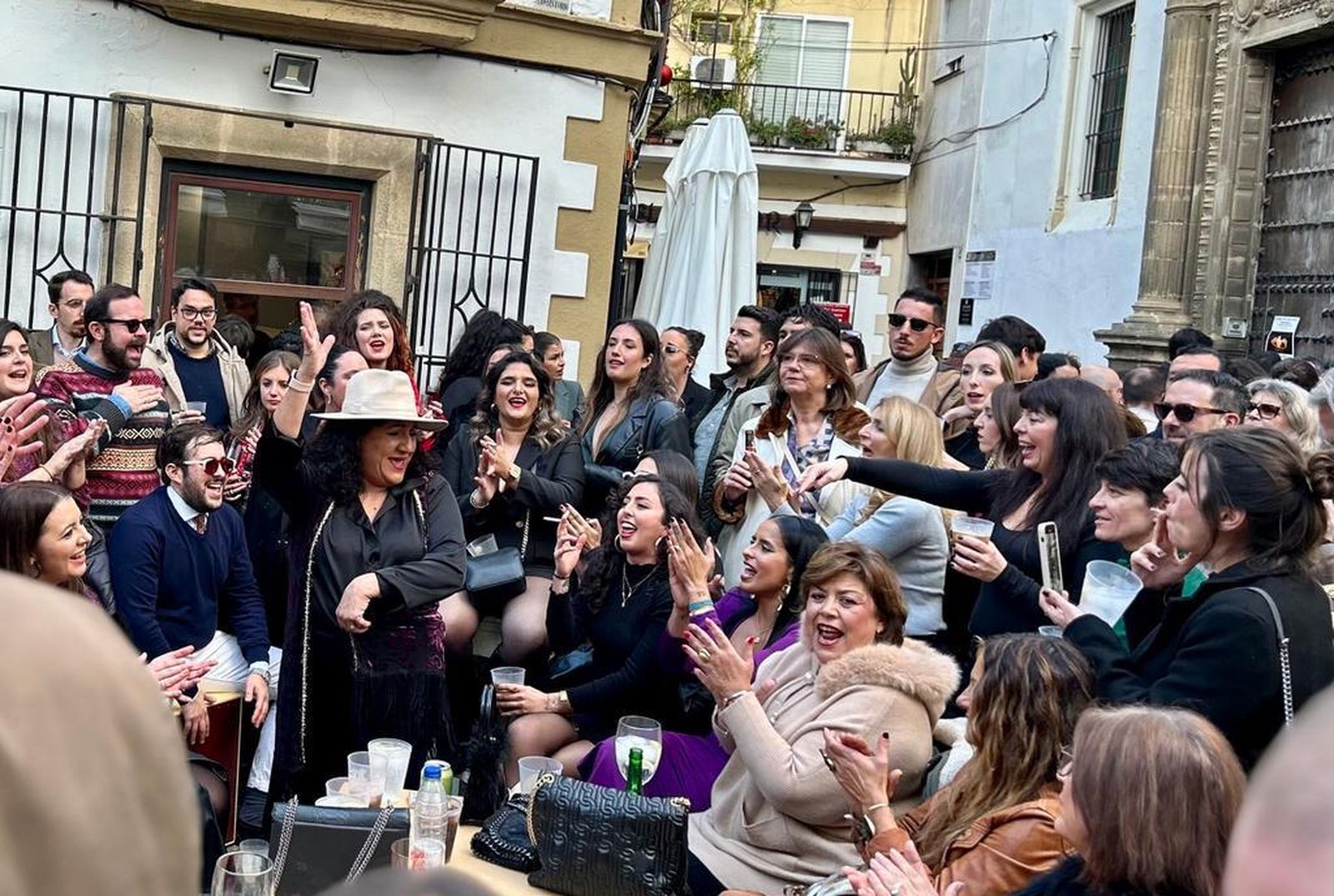 Así se vive la Nochebuena en Jerez 2023: entre zambombas y buen ambiente