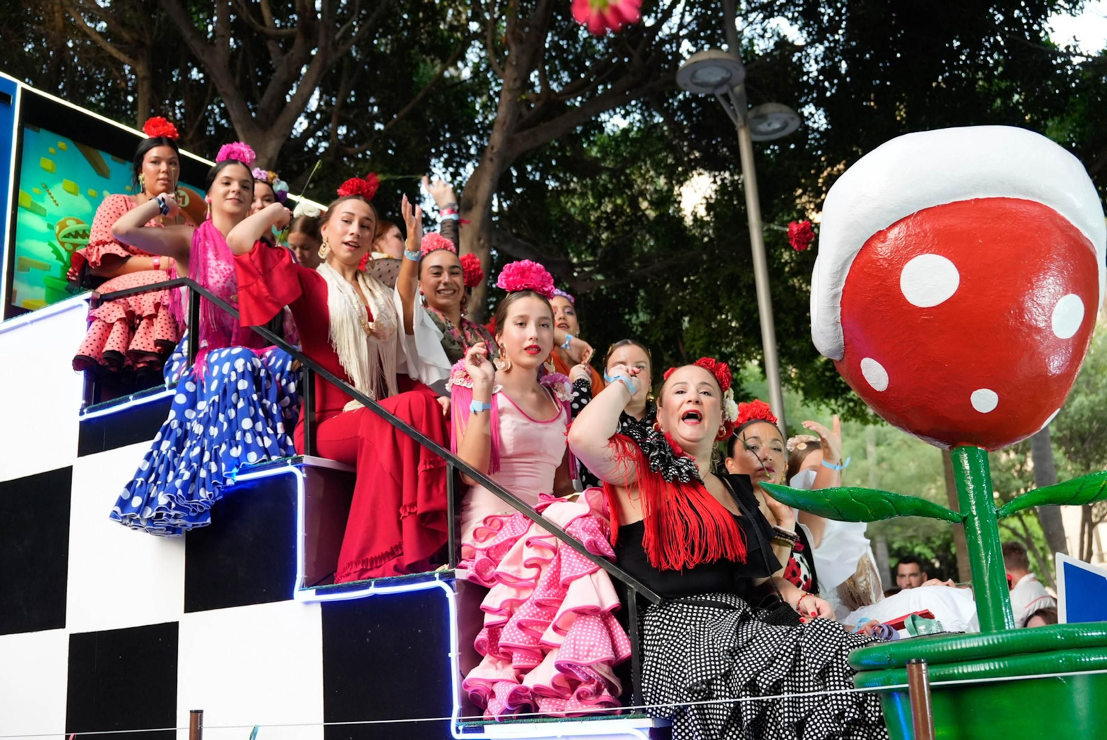 Así se ha vivido la Batalla de Flores en la Feria de Almería