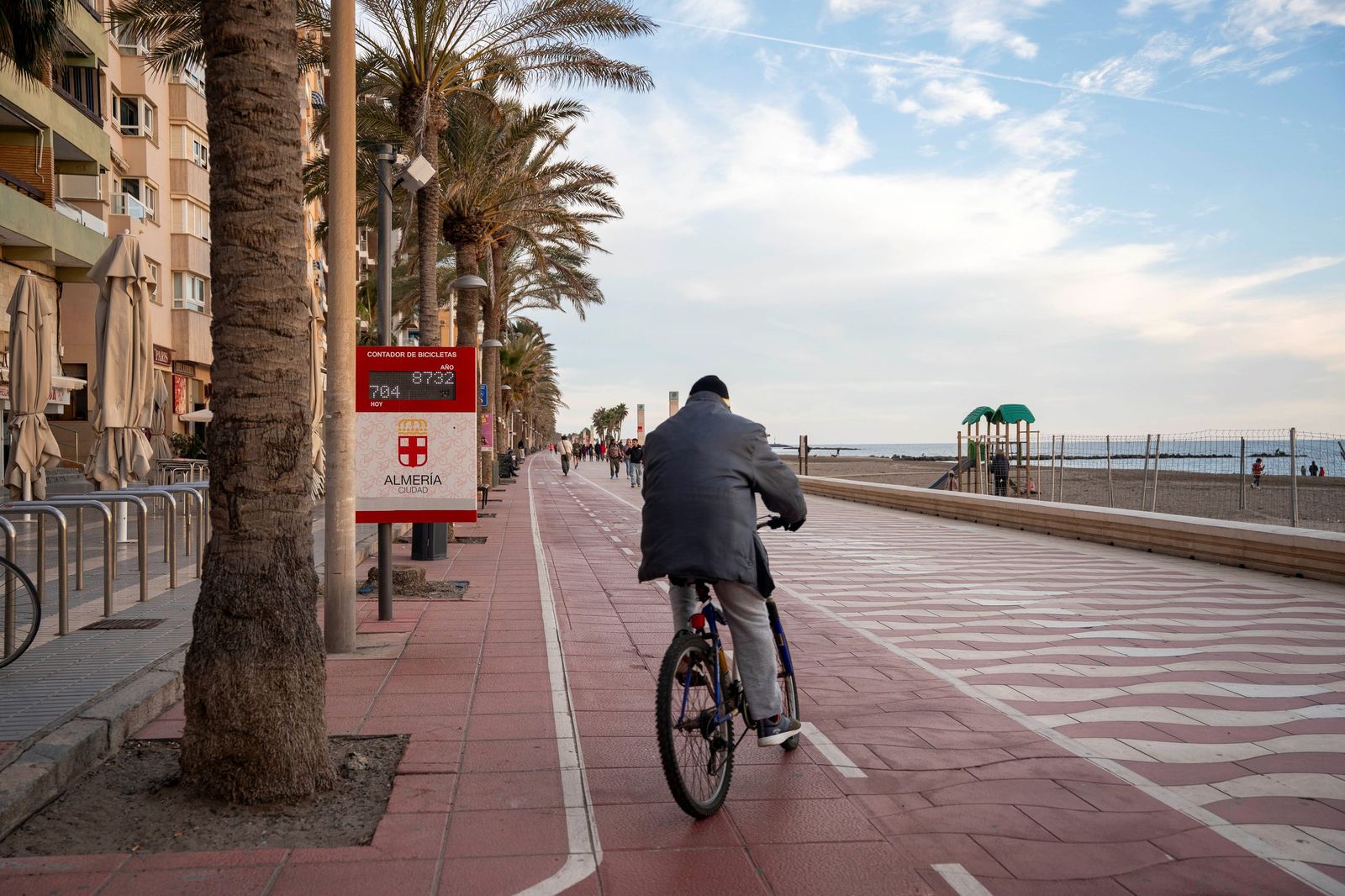 El casco es obligatorio para los menores de 16 años.