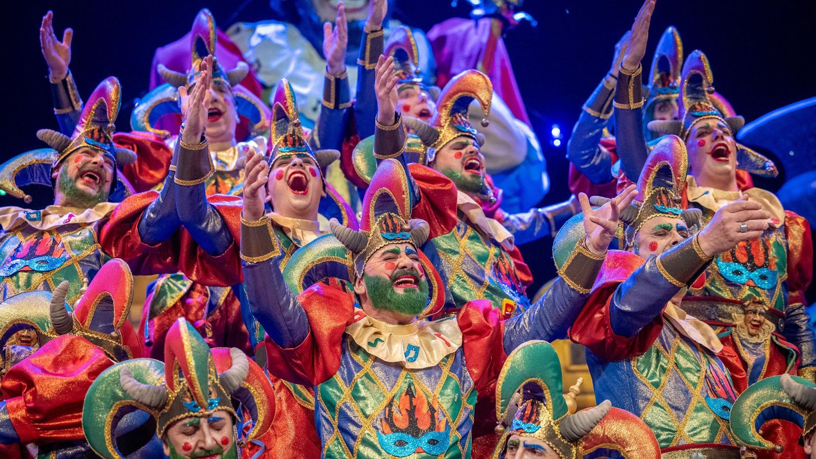 Búscate entre las mejores imágenes de la primera sesión de cuartos de final del COAC 2025