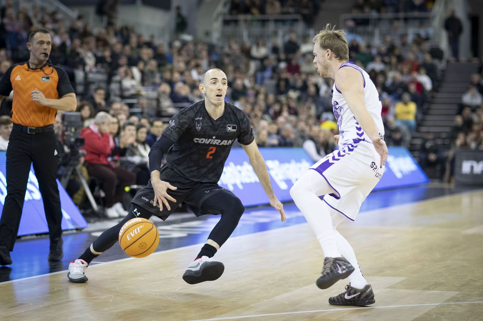 Rousselle lidera un ataque del Covirán Granada ante el Surne Bilbao Basket
