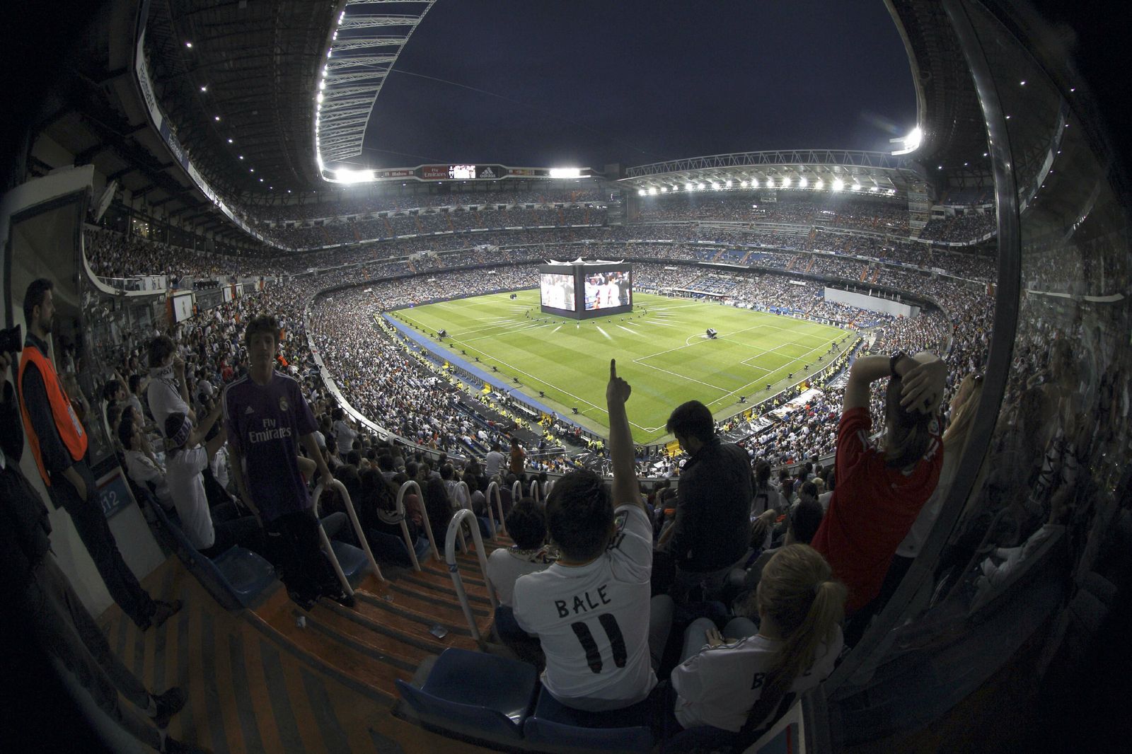 Una imagen de un partido de Liga en el Bernabéu.