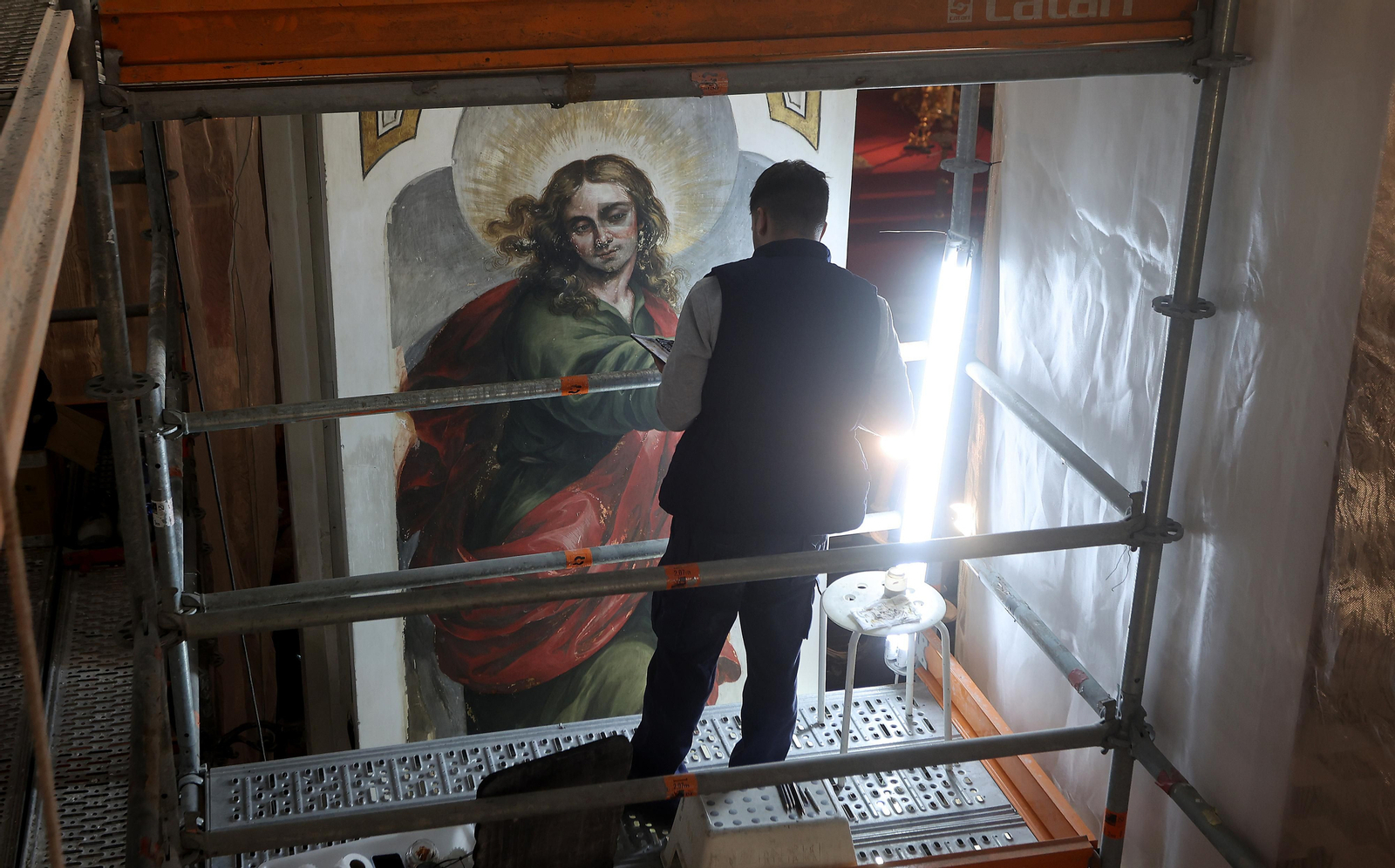 Restauración de las pinturas murales de la Iglesia de la Magdalena