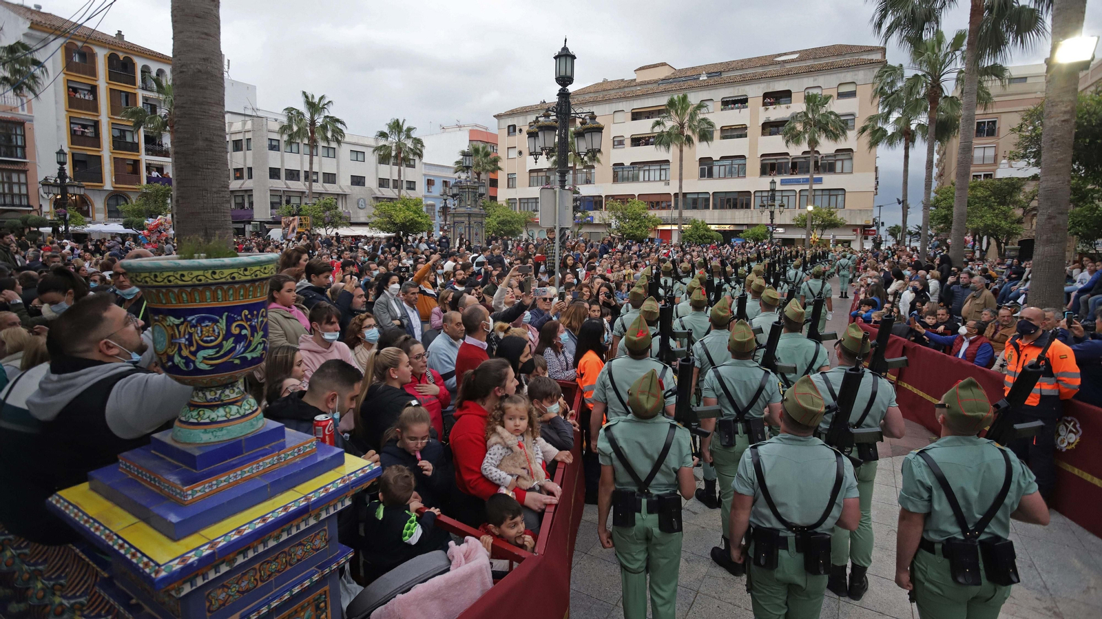 Fotos del Lunes Santo en Algeciras: La Columna y la Legión
