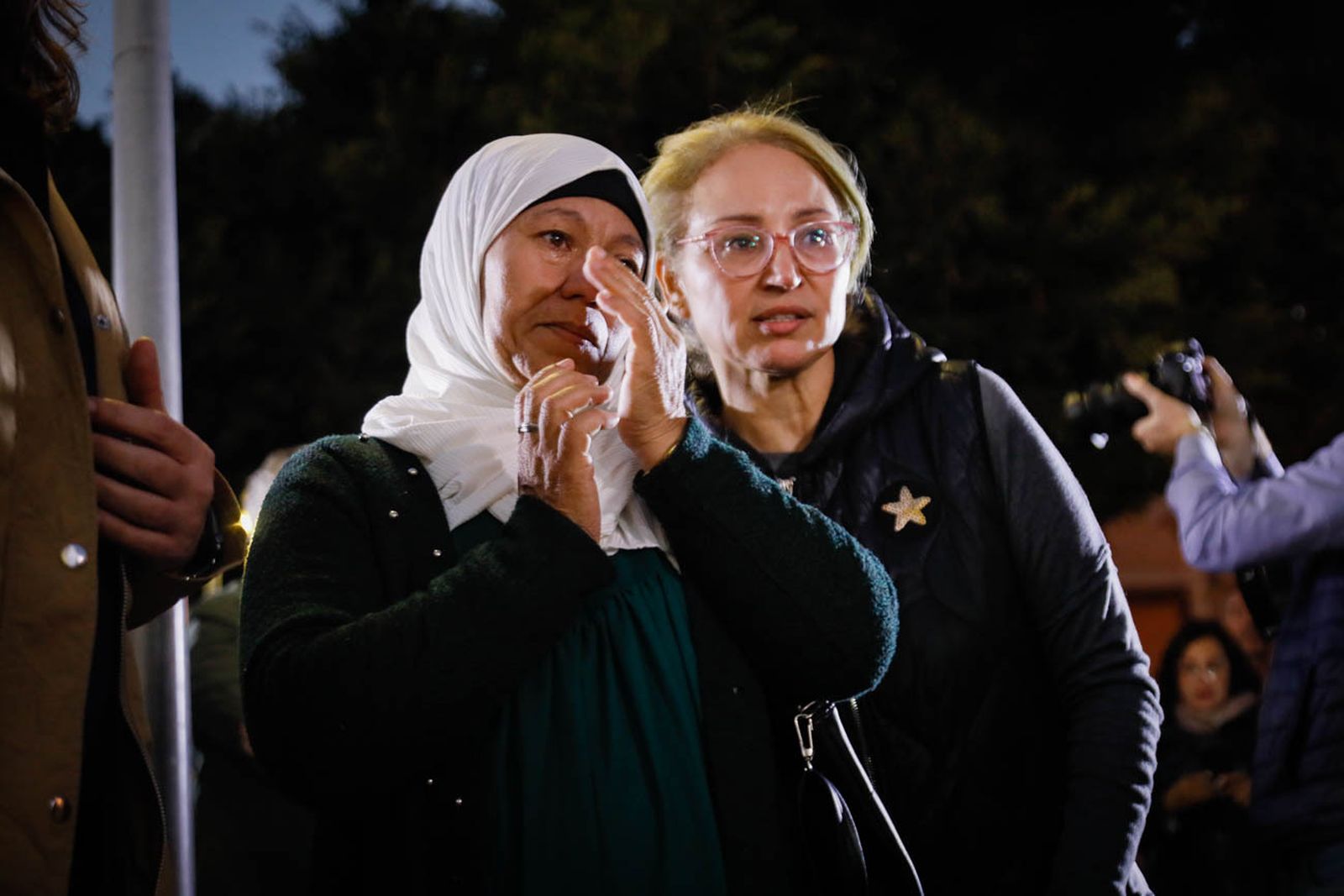 Imágenes del monolito en homenaje a las víctimas de violencia de género